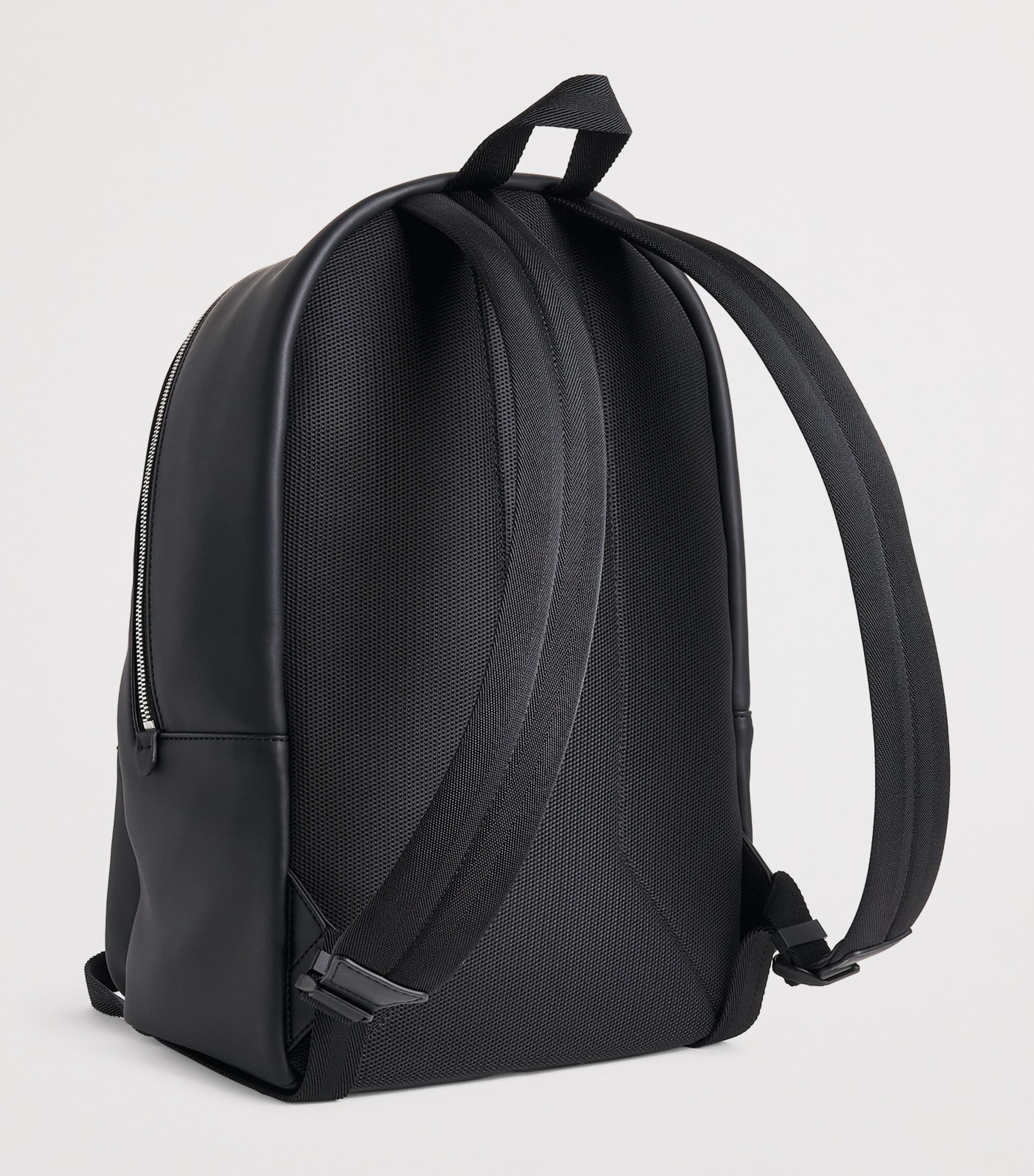 Monogram Backpack 001 BLACK Image 3