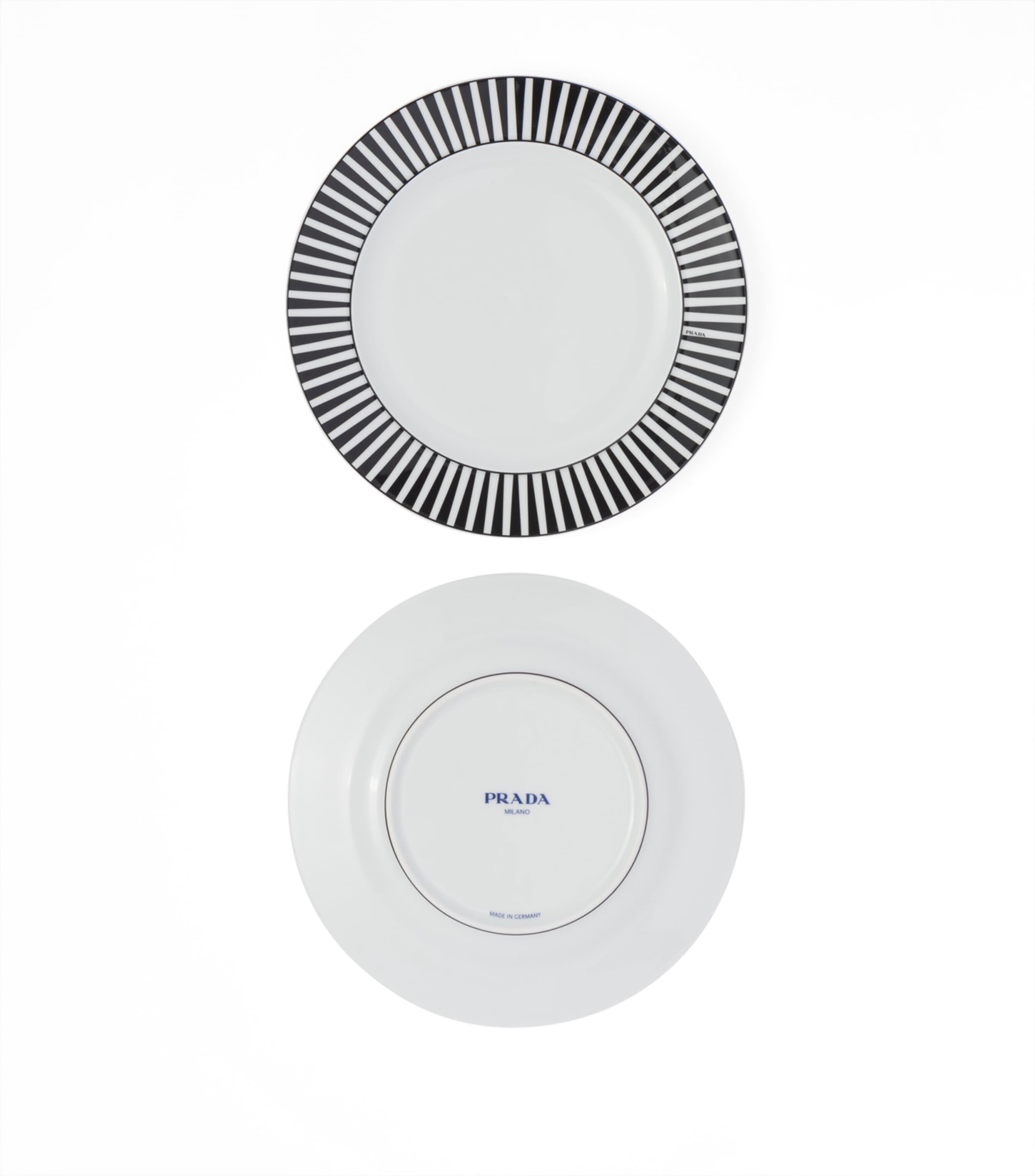 Set of 2 Stripes Dessert Plates (22cm) F0E5W Image 3