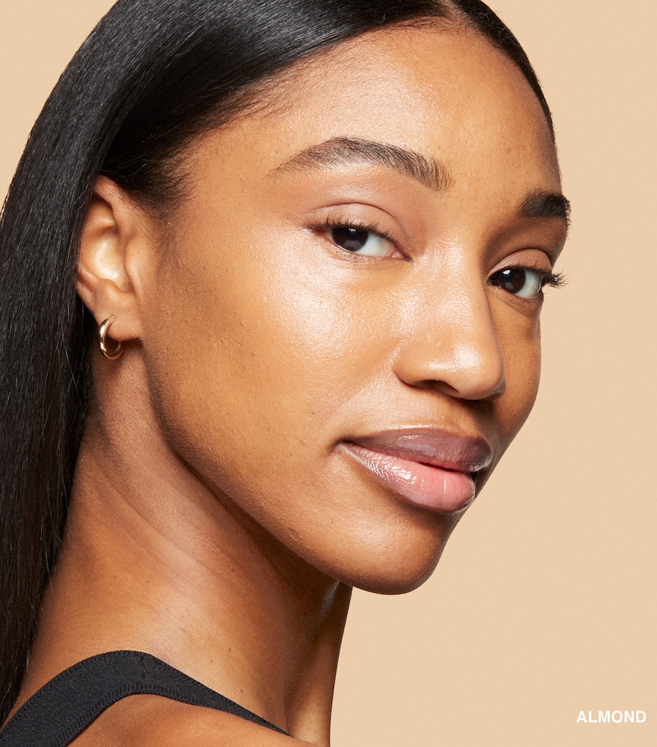 Skin Full Cover Concelaer ALMOND Image 3