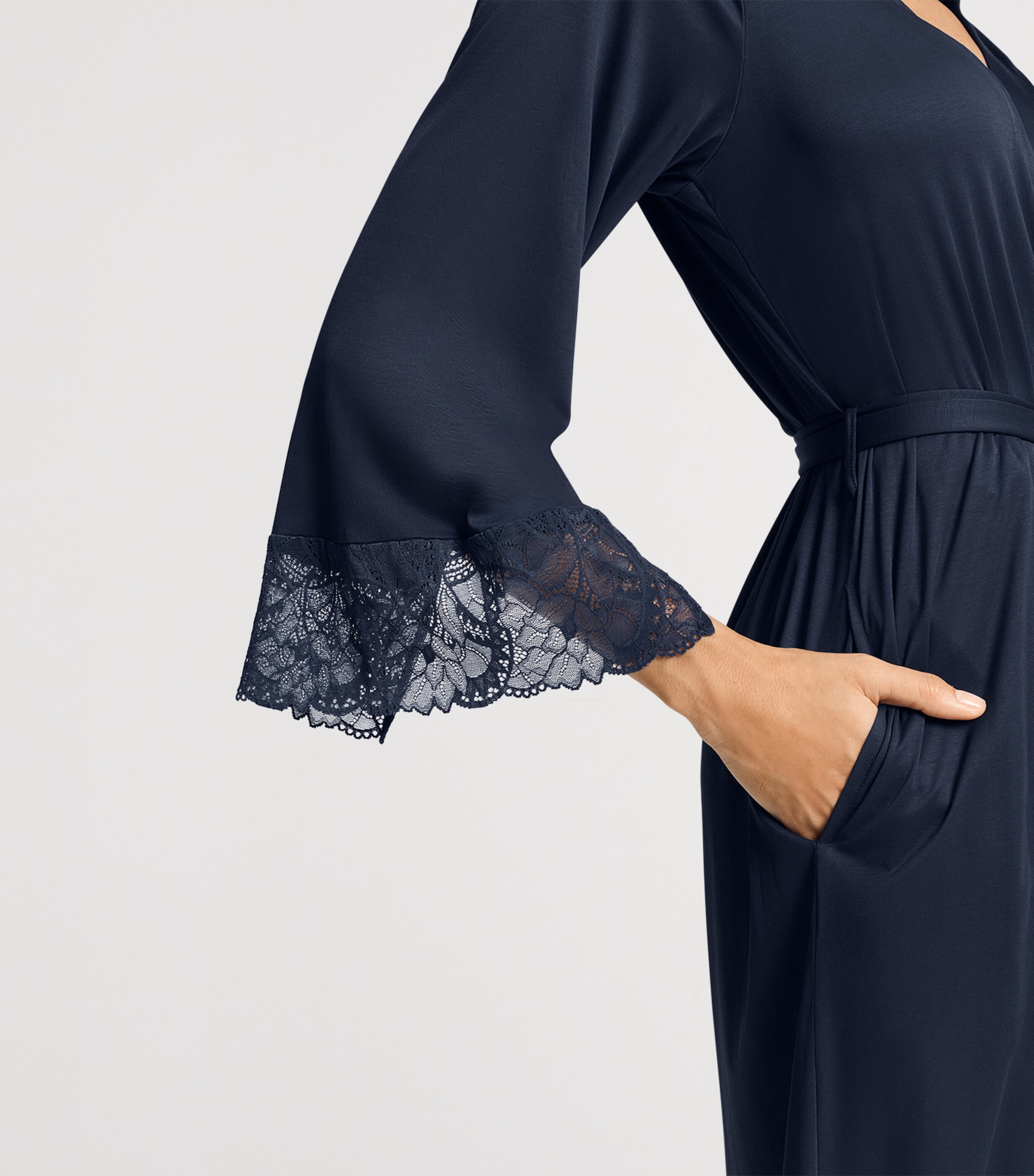 Hanro Womens Modal Lace-Trim Robe Deep Navy Image 5