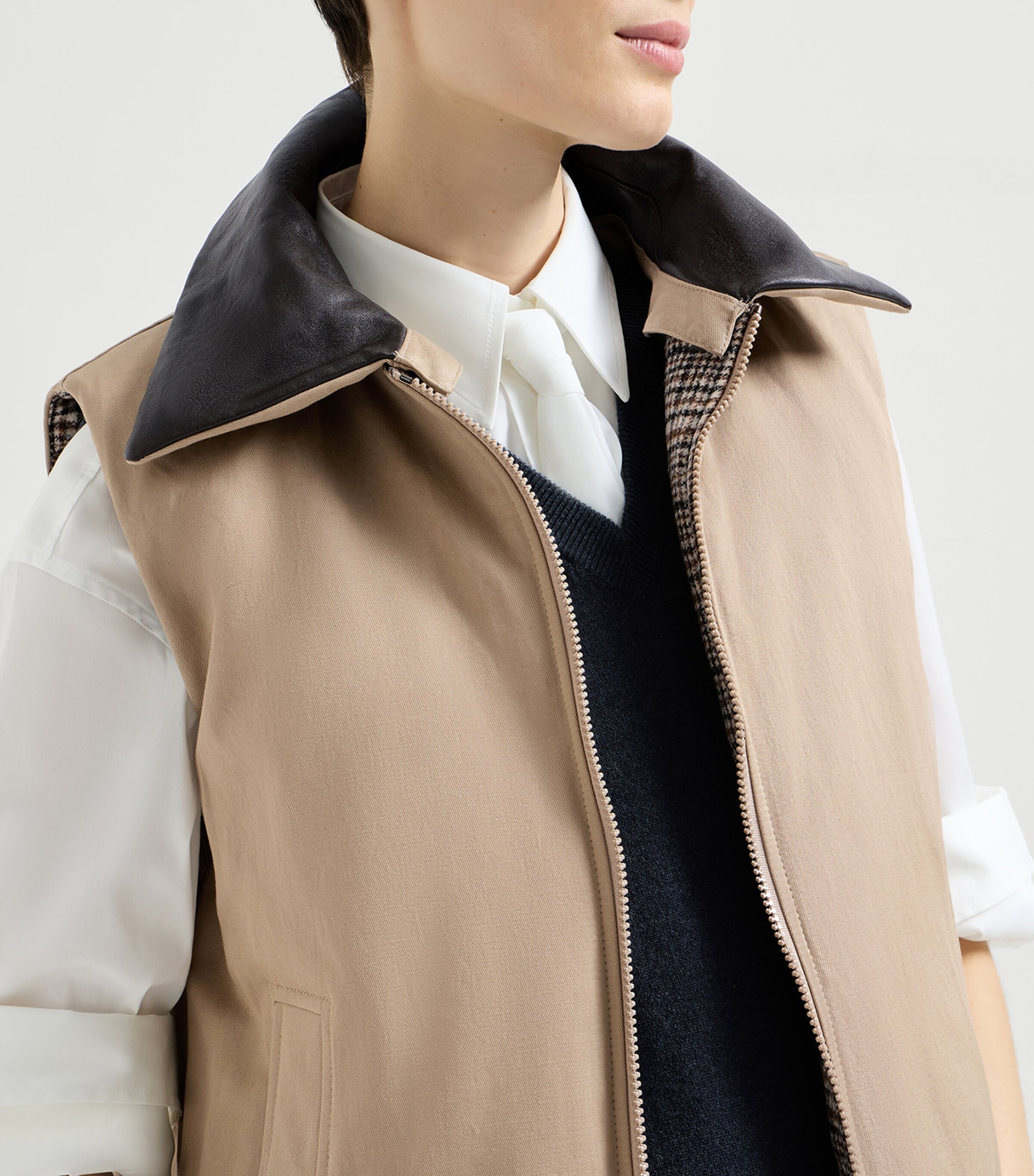 Brunello Cucinelli Womens Cotton-Linen Reversible Gilet Tobacco Image 6