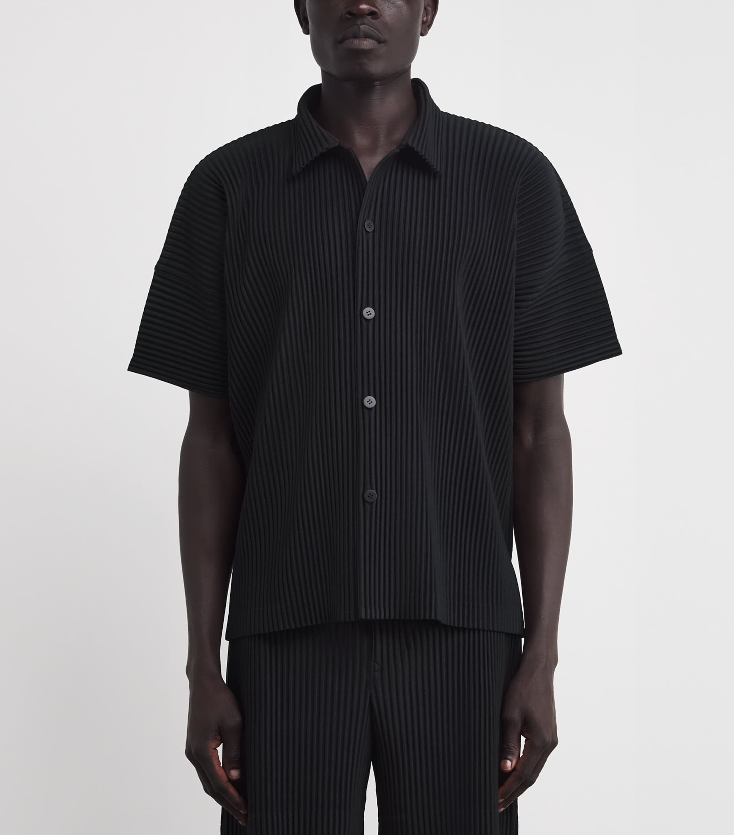 Homme Plissé Issey Miyake Mens Pleated Short-Sleeve Shirt Black Image 3