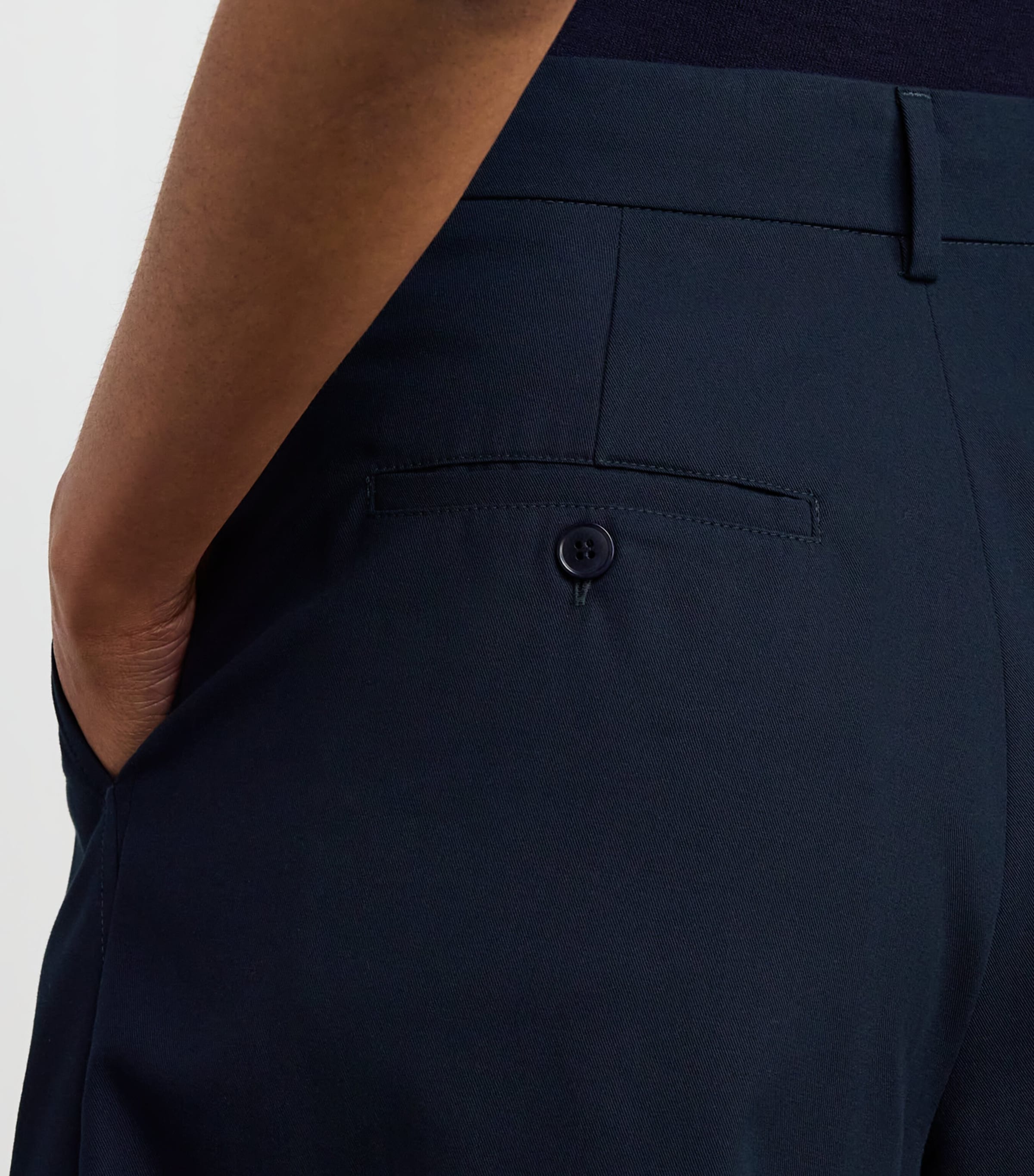 Cotton Gabardine Bermuda Shorts NAVY Image 6
