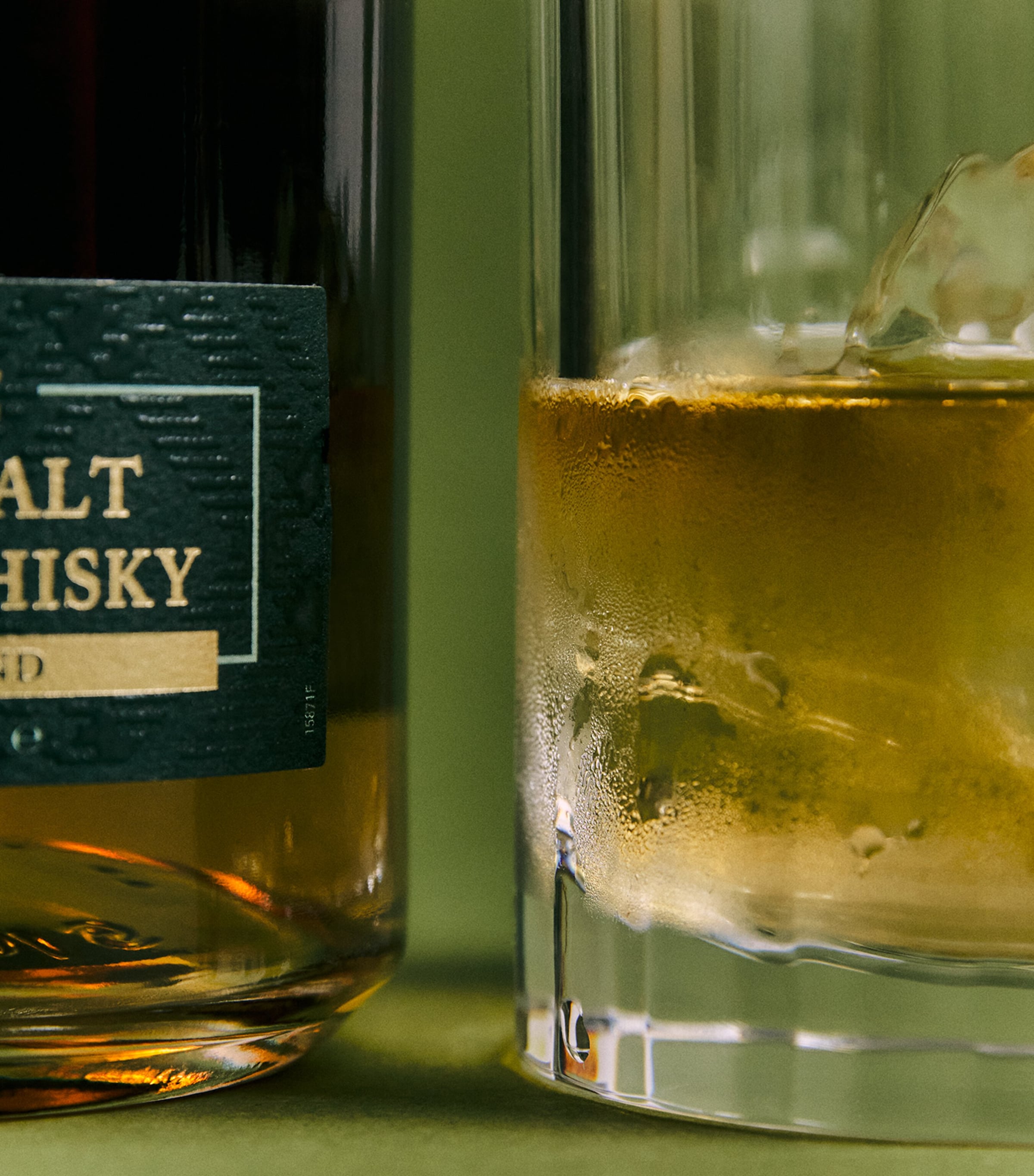 Highland Single Malt Scotch Whisky (70cl) NO COLOUR Image 3