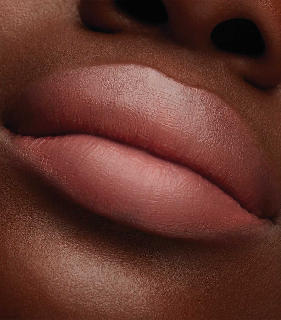 Lustreglass Sheer-Shine Lipstick HUG ME Image 11