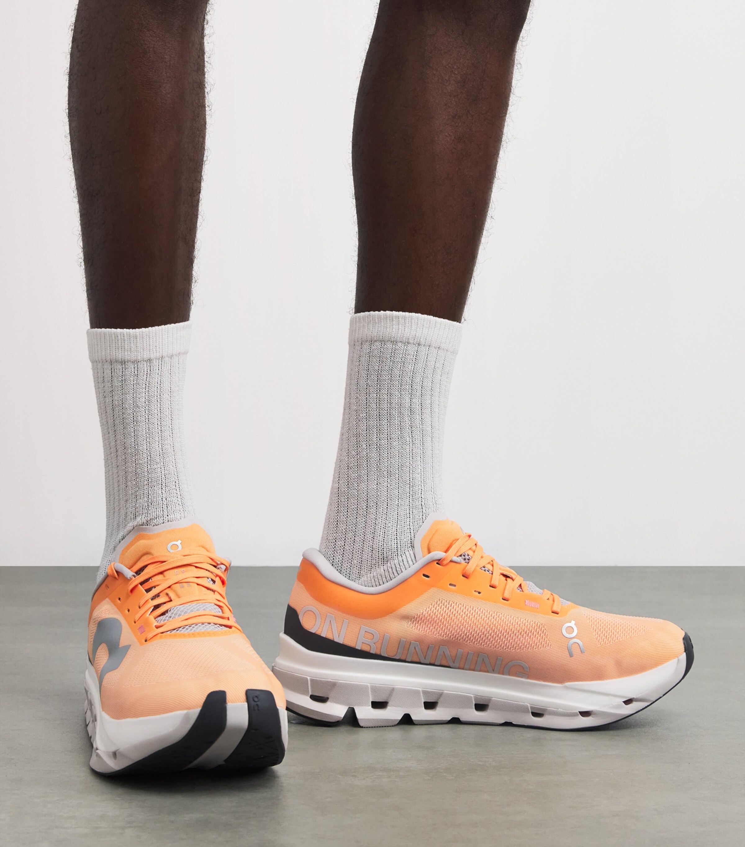 Cloudflow 5 Trainers TANGERINE-SILVER Image 2