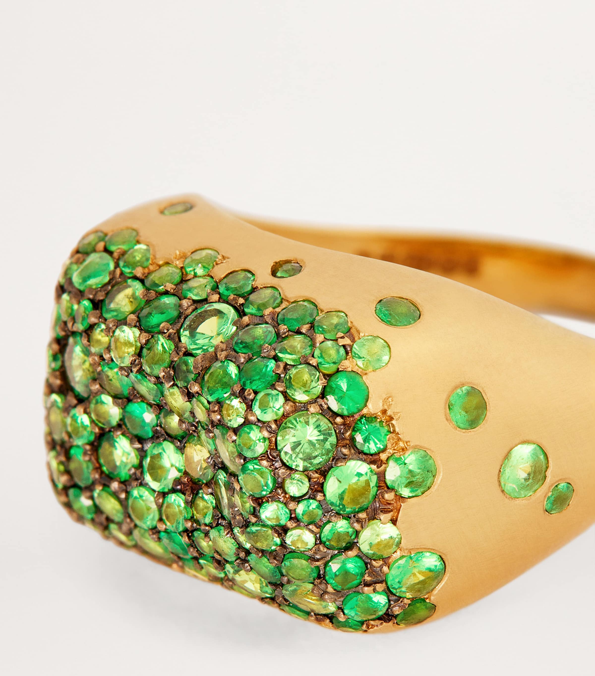 Yellow Gold and Tsavorite Baby Malak Bonbon Rectangle Ring YELLOW GOLD Image 6