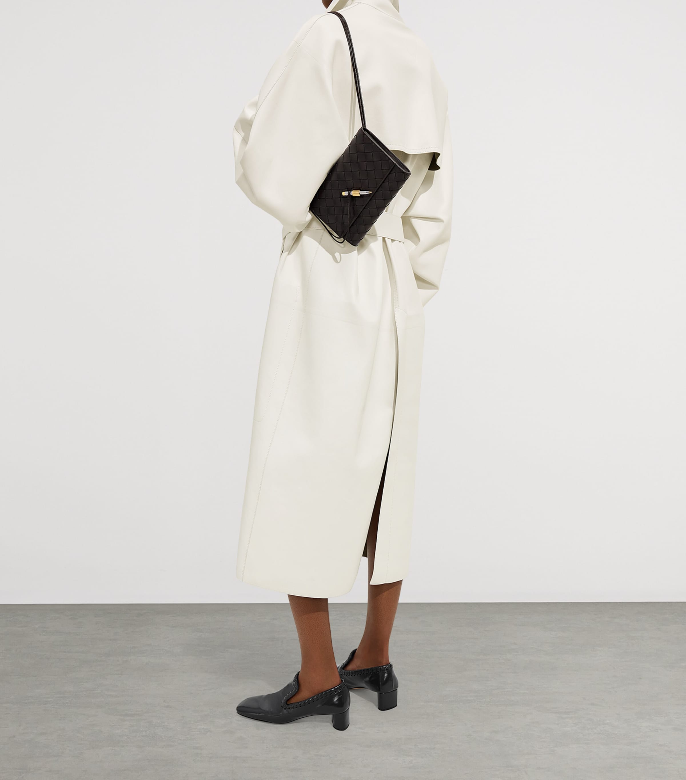 Bottega Veneta Nappa Leather Andiamo Pouch Image 4