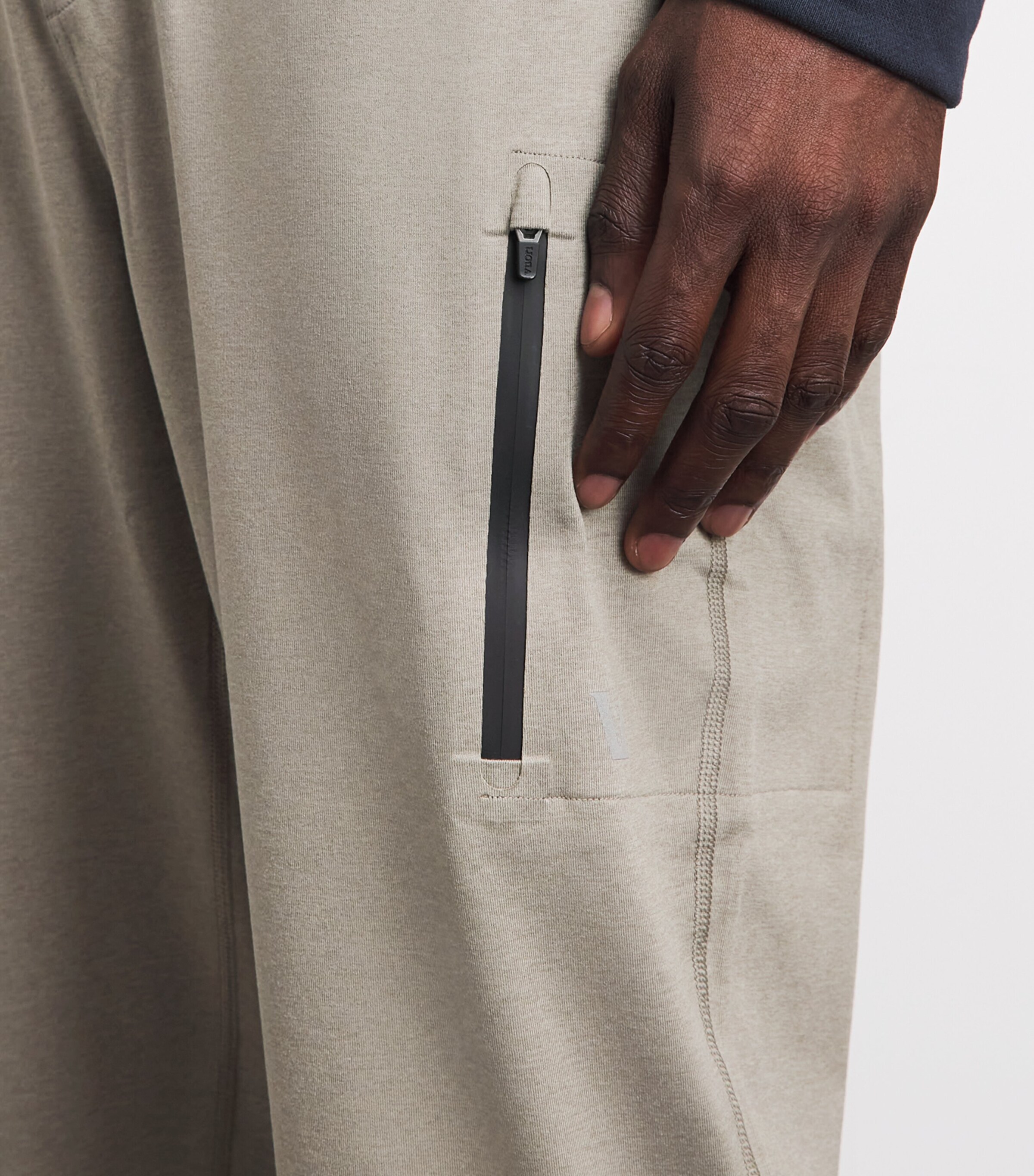 VUORI Mens Sunday Performance Sweatpants Tih Biscotti He Image 3