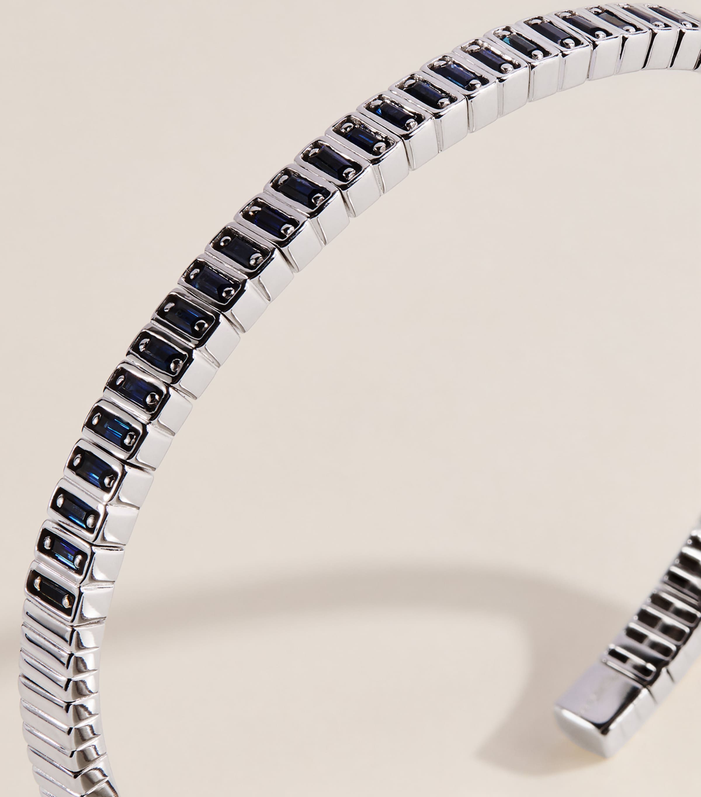 Suzanne Kalan White Gold and Sapphire Inlay Bangle Wg/db Image 5