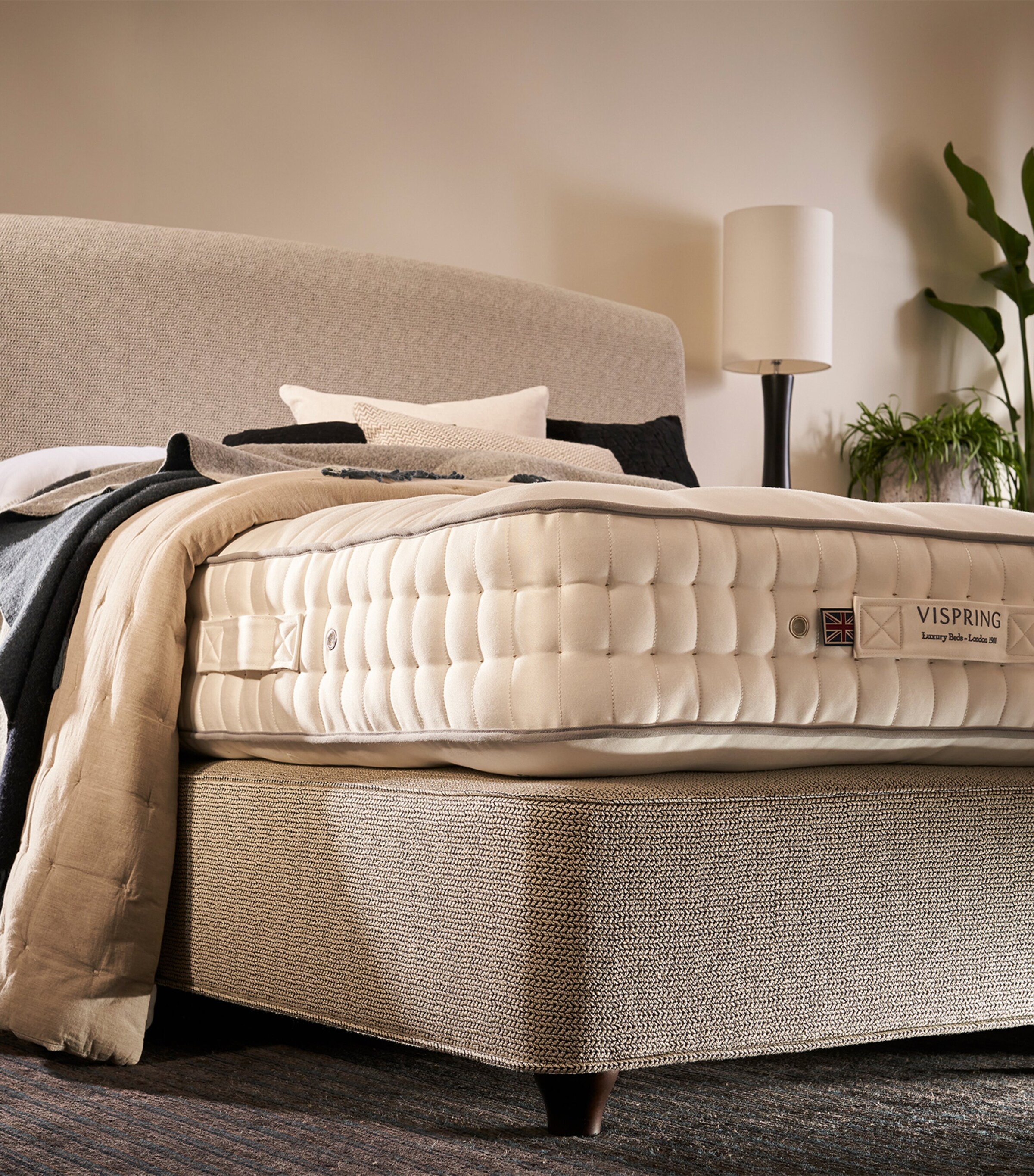 Medium Herald Superb Mattress (150cm x 200cm) WHITE Image 4