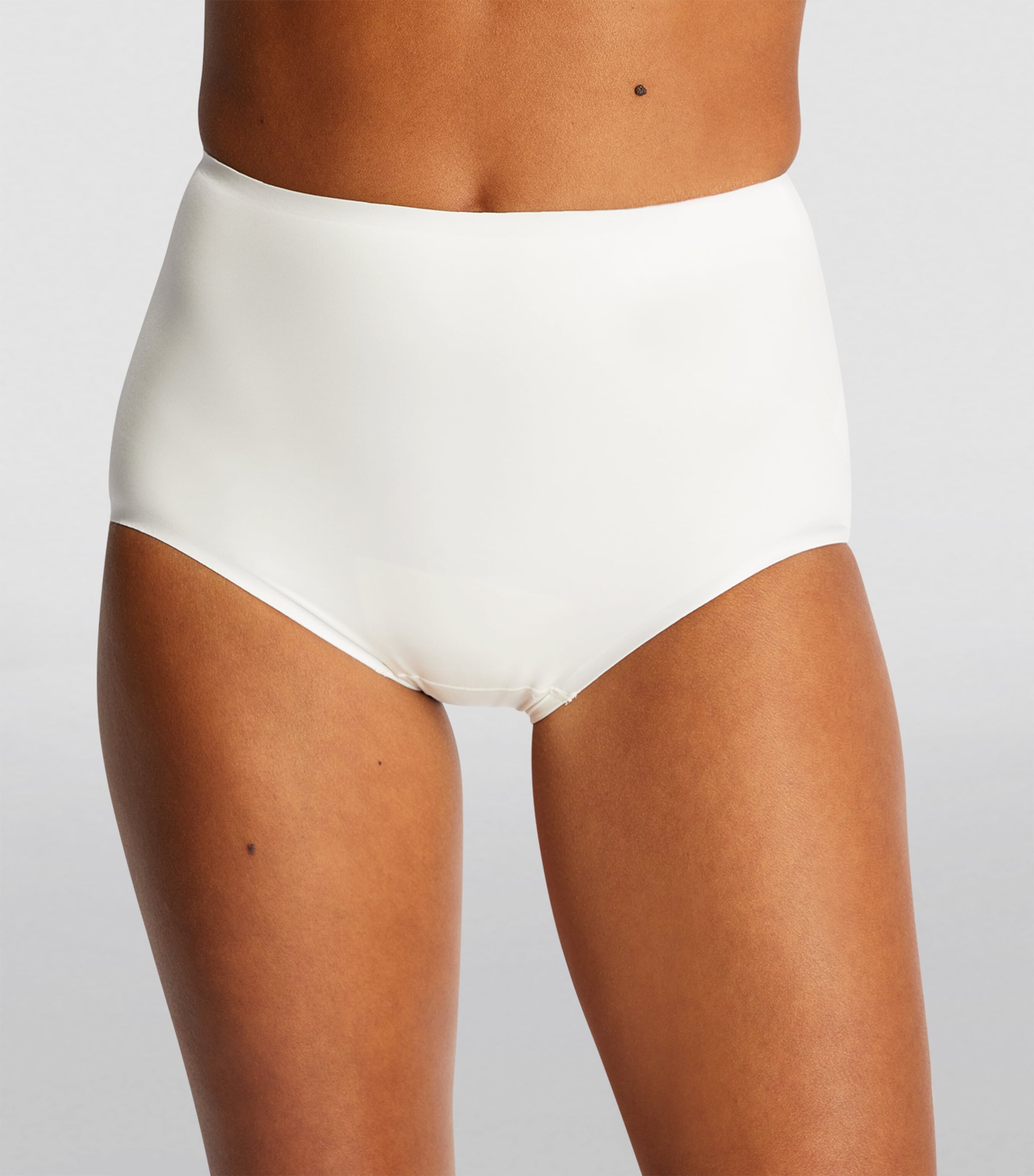 Satin Shaping Briefs - Light Control LINEN Image 2