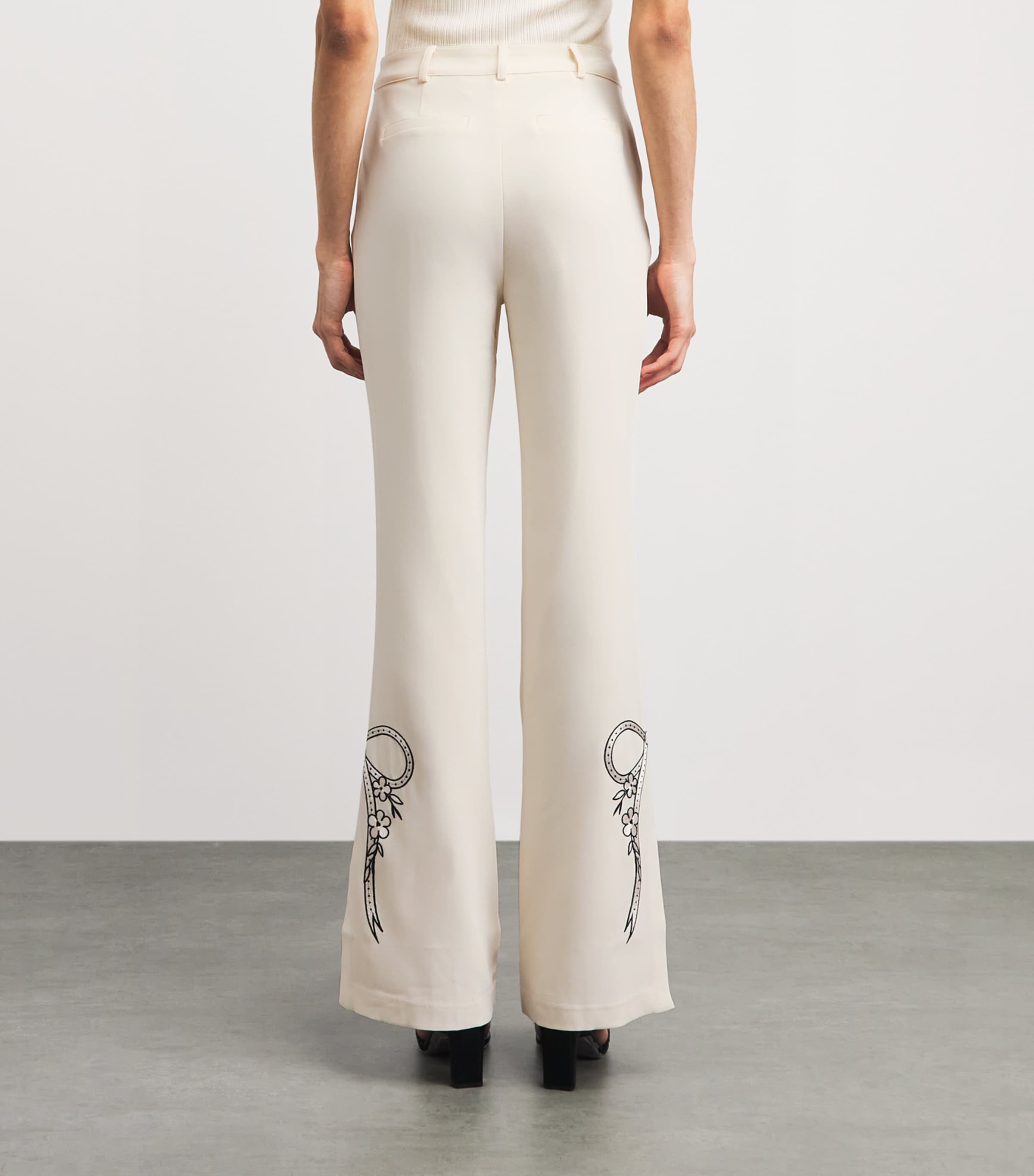 Cinq A Sept Womens Embroidered Bow Abeline Trousers Gardenia / Black Image 5