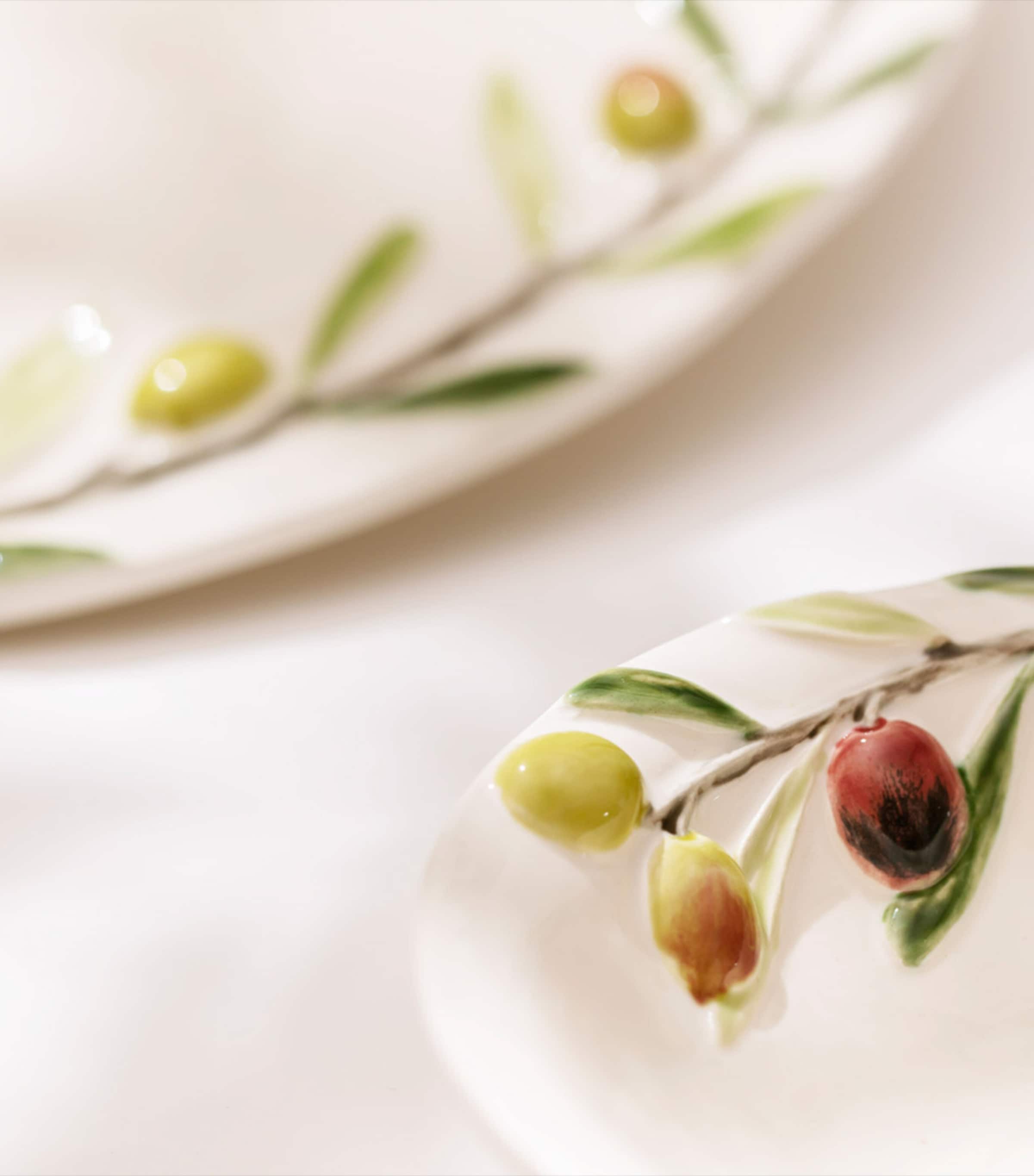 x Esporão Olival Cheese Tray (31cm x 32cm) WHITE, GREEN, BROWN Image 4