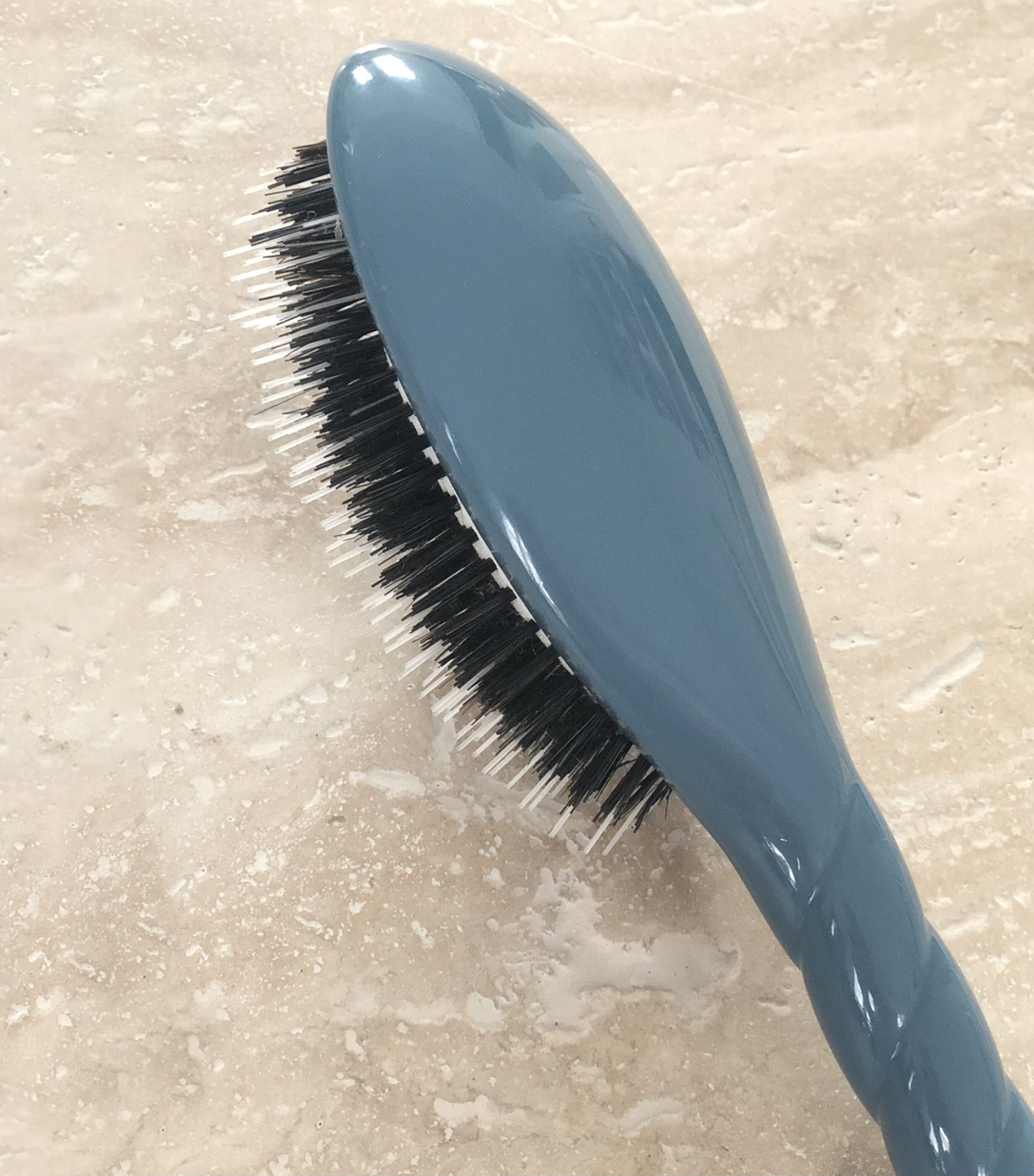 N.02 The Essential Do-it-all Brush INK BLUE Image 3