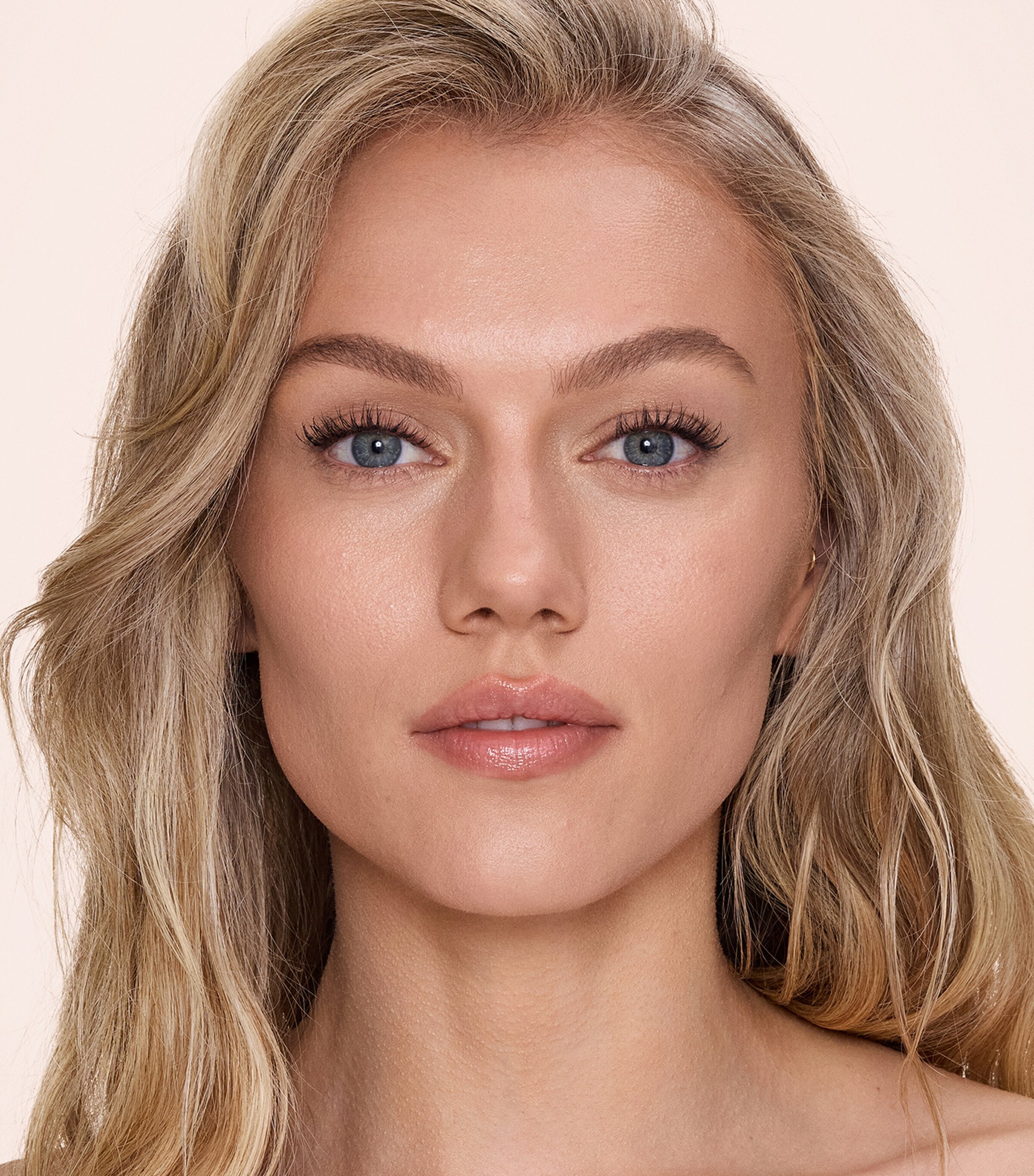 Airbrush Flawless Blur Concealer 6.5 MEDIUM Image 2