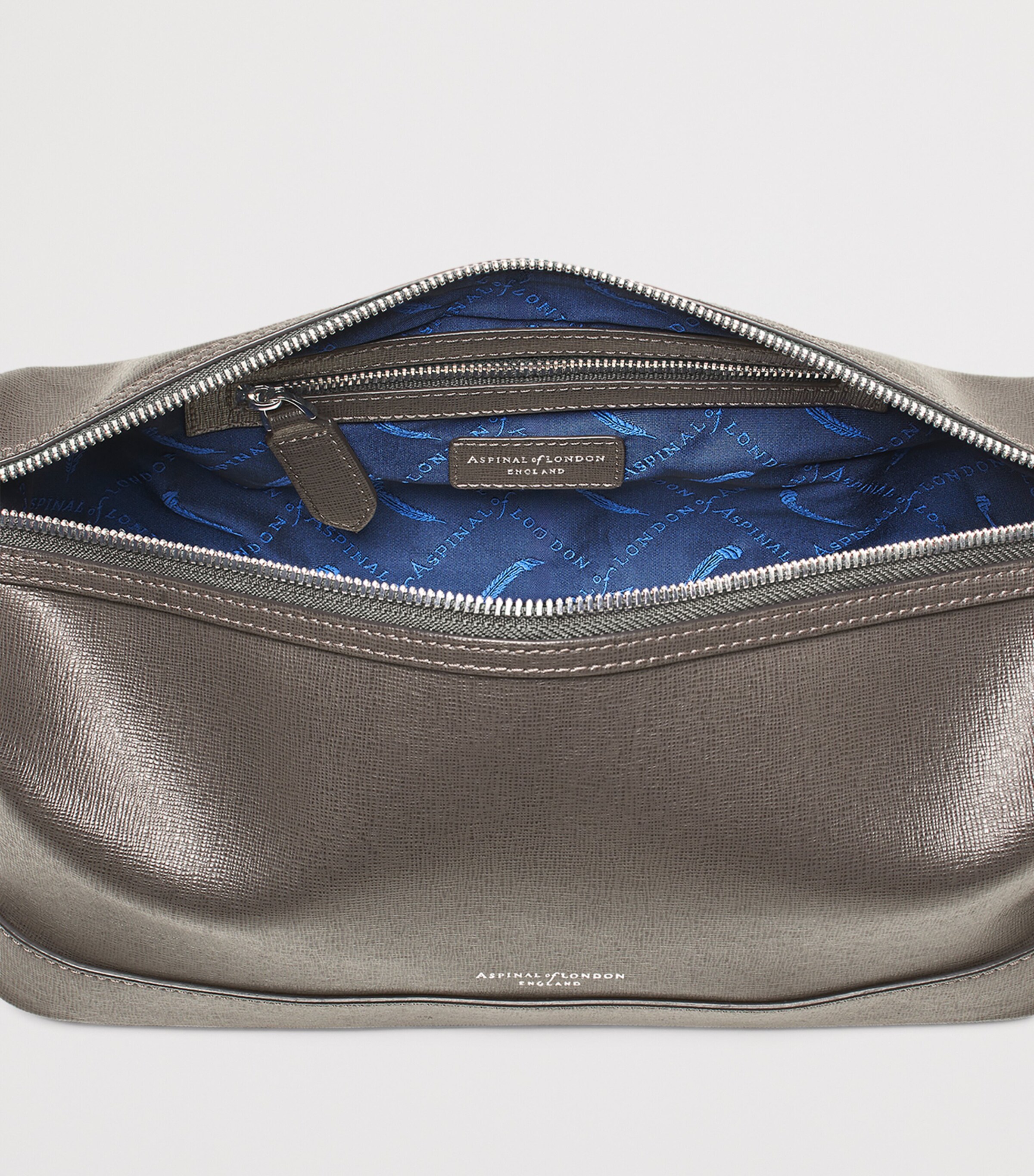 Aspinal Of London Classic Wash Bag Charcoal Image 6