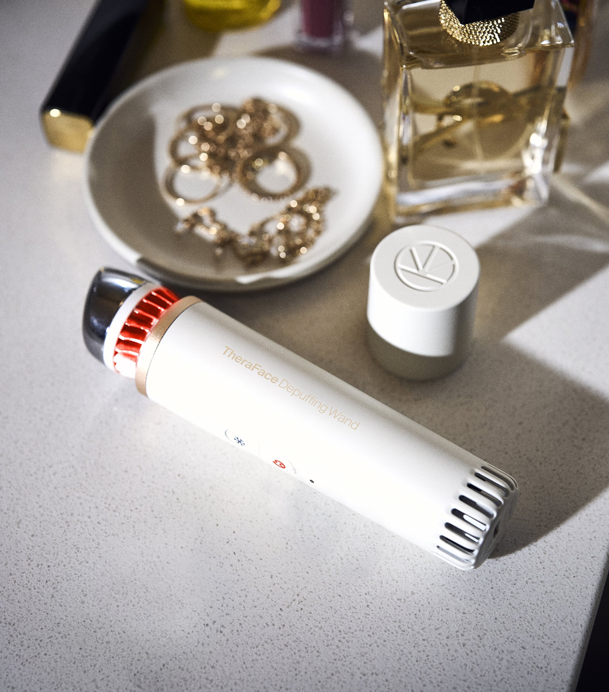 TheraFace Depuffing Wand IVORY ROSE GOLD Image 4