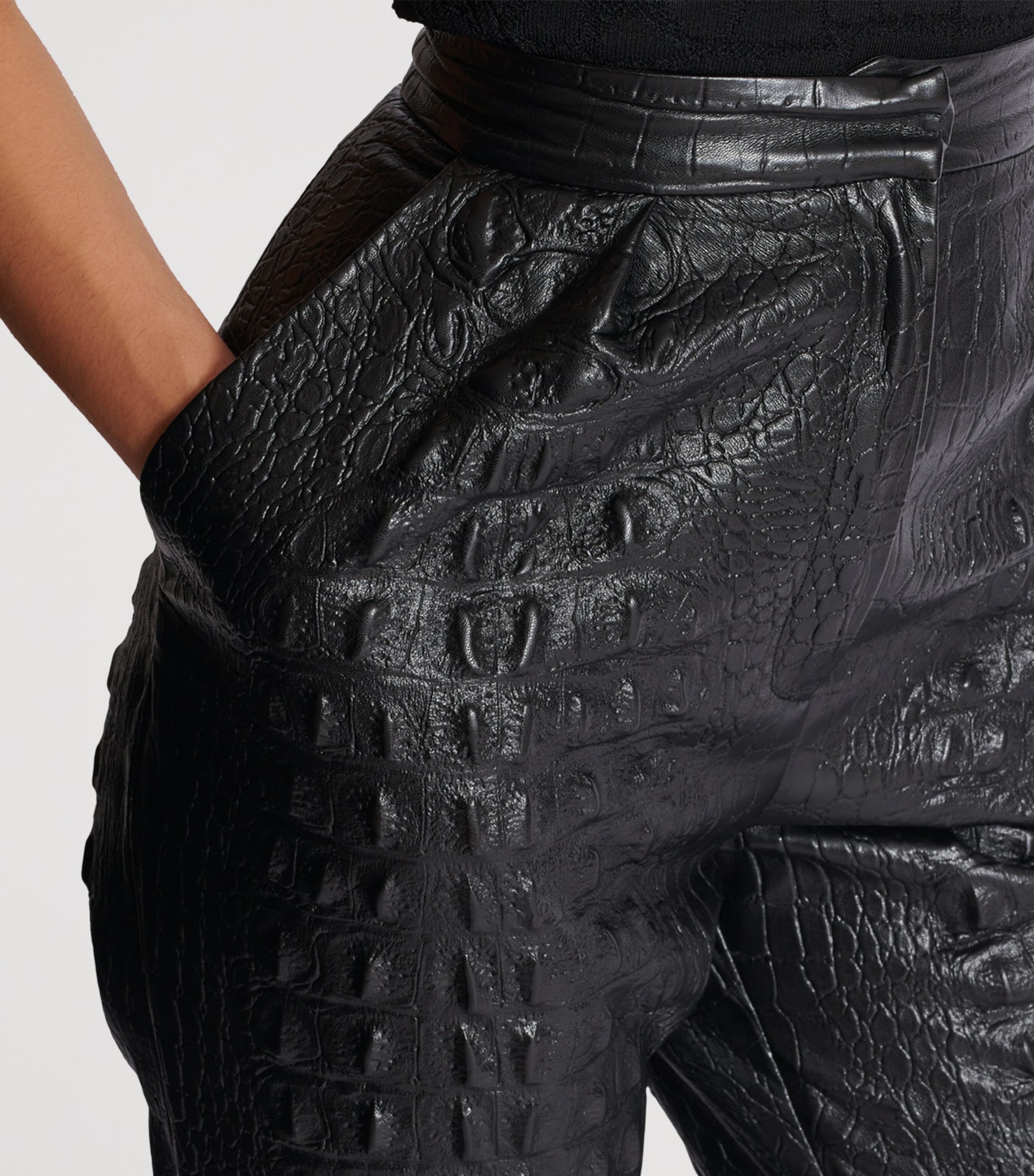Croc-Embossed Straight-Leg Trousers 0PA NOIR Image 4