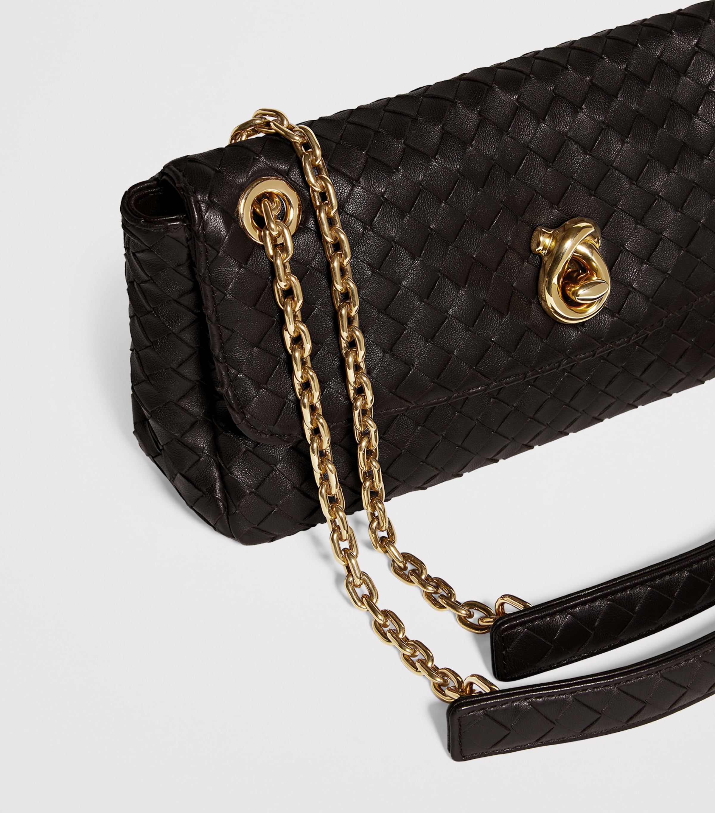 Bottega Veneta Leather Madison Shoulder Bag Image 8