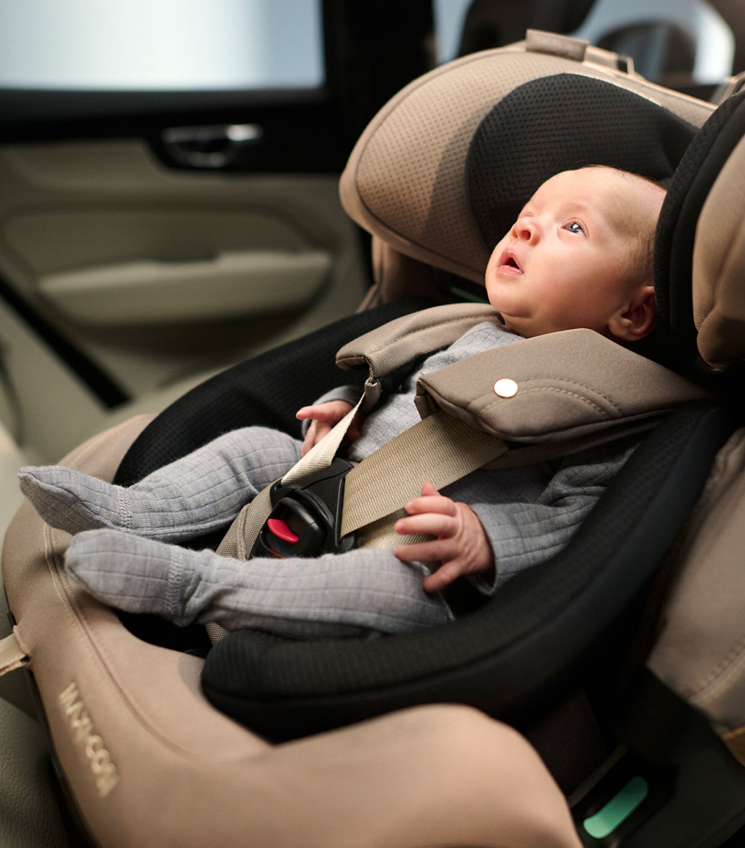 Maxi-Cosi Pearl XL Slide Pro Car Seat Black Image 5
