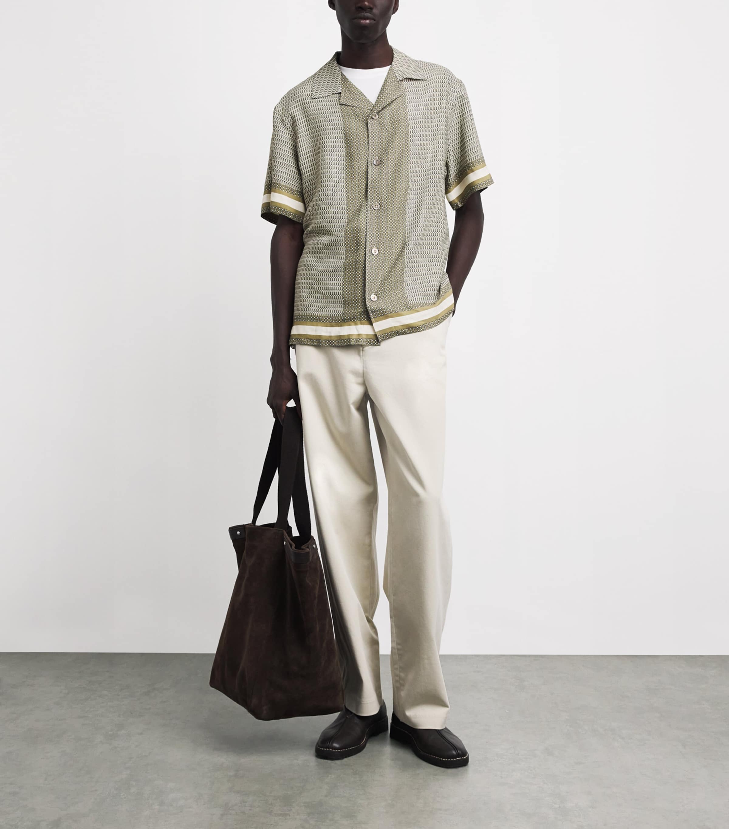 CHÉ Mens Printed Berkeley Shirt Dark Olive Image 2
