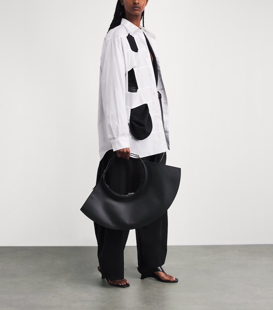 Issey Miyake Medium Leather Fin Bag Black Image 4