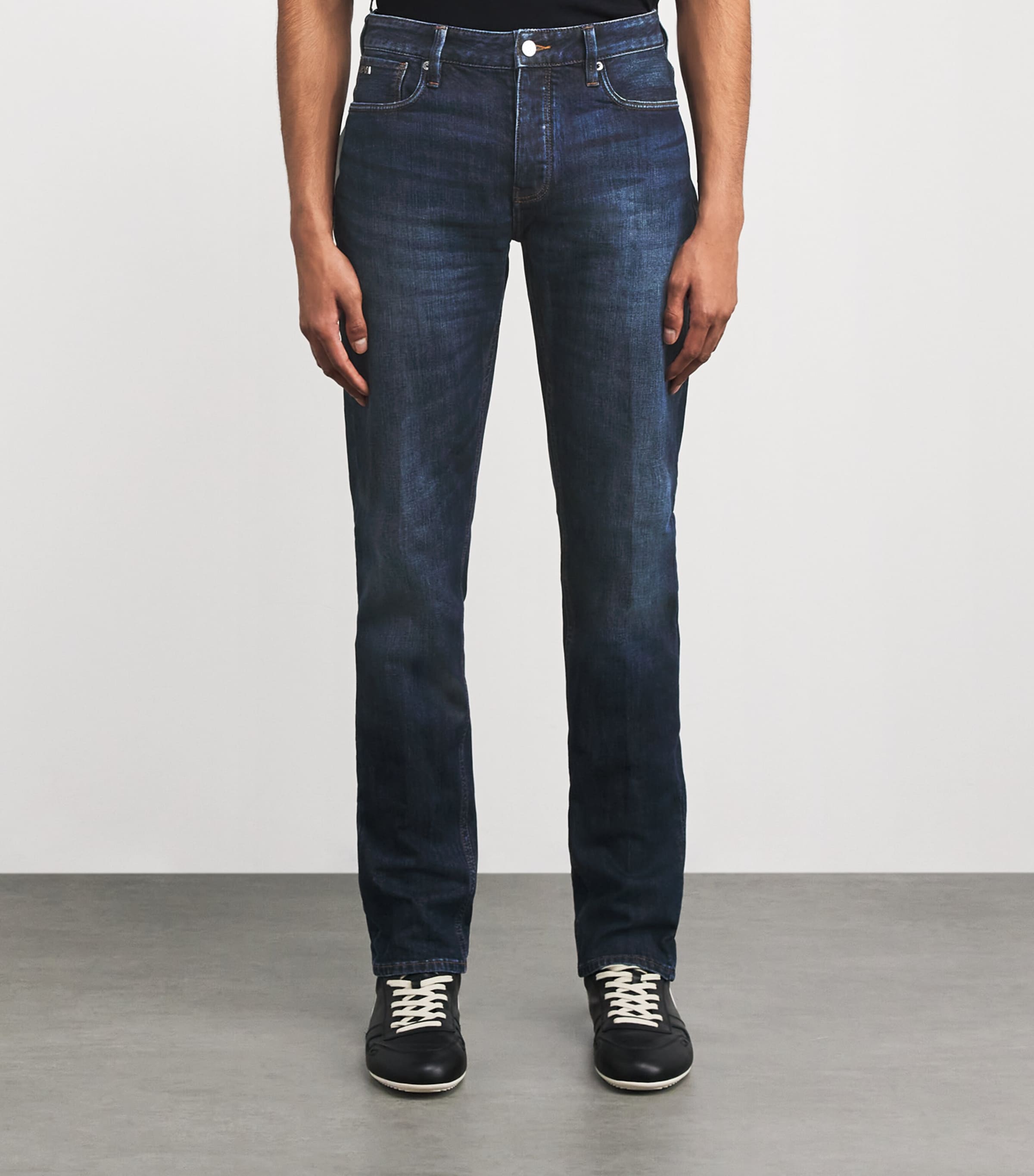 J75 Slim-Fit Jeans MB001 Image 3