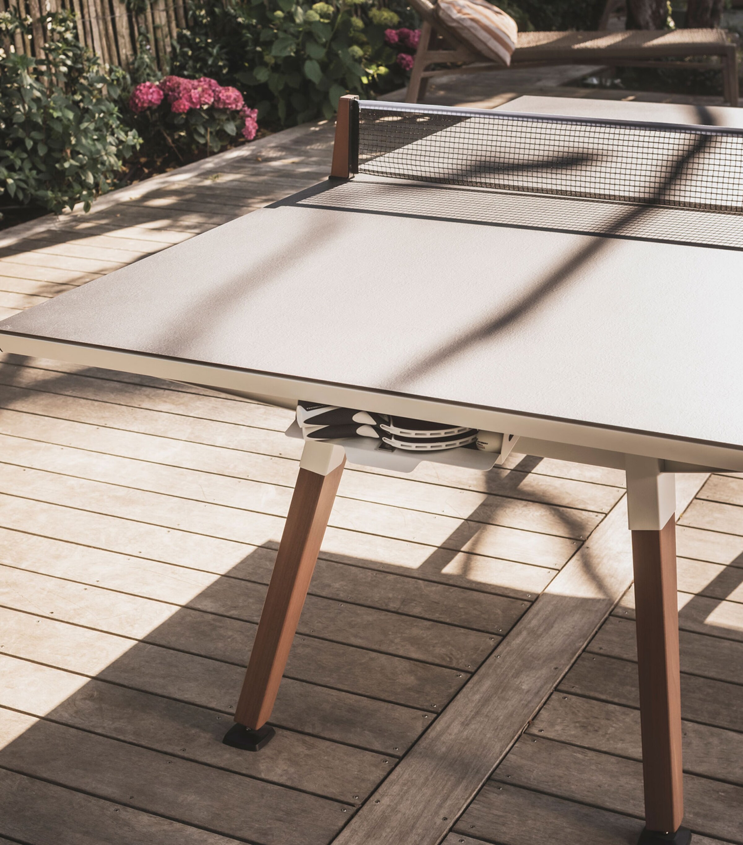 Cornilleau Medium Origin Outdoor Table Tennis Table White Frame Image 3