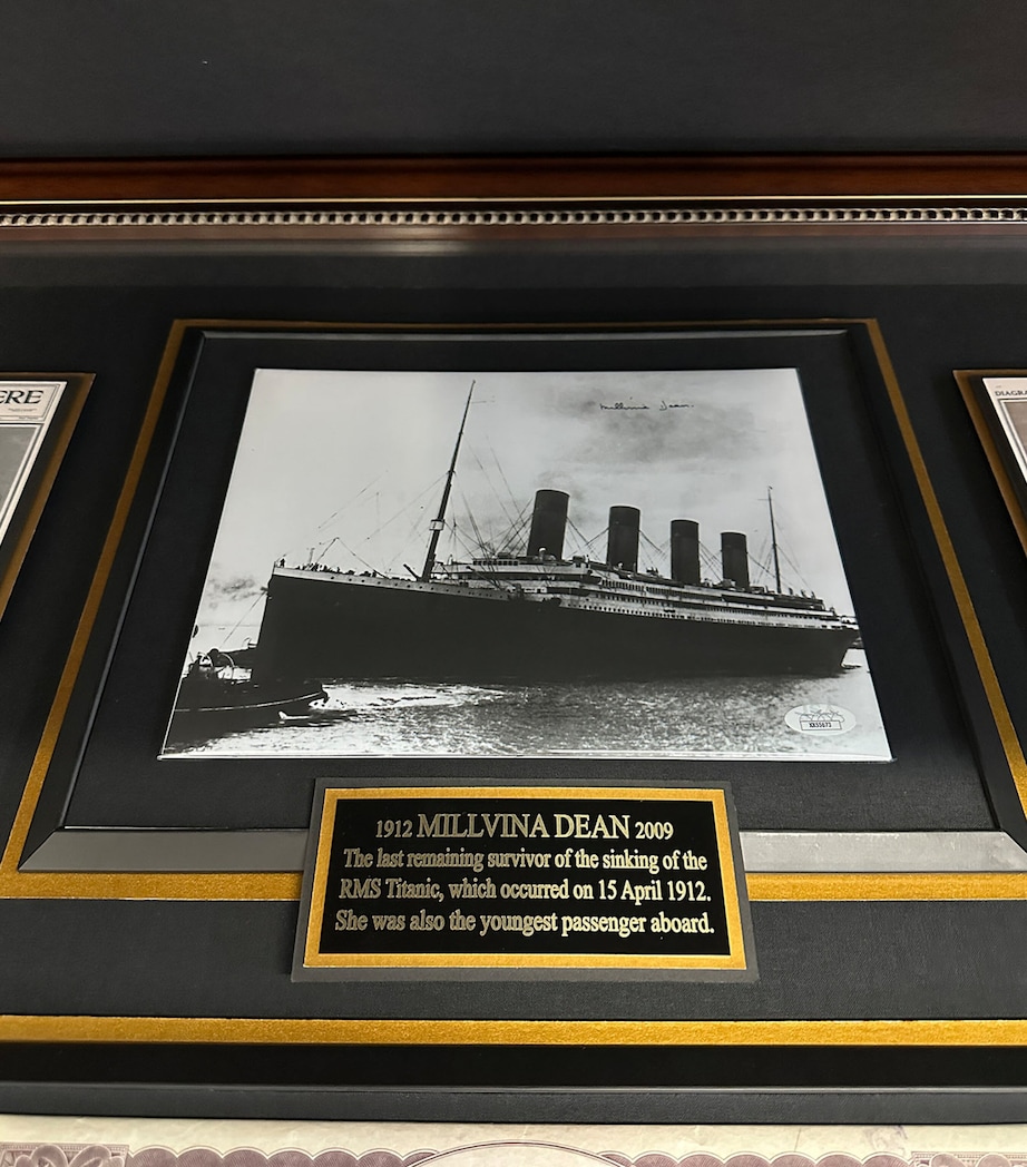 Titanic Last Survivor Autograph and Relic Display MULTI Image 2