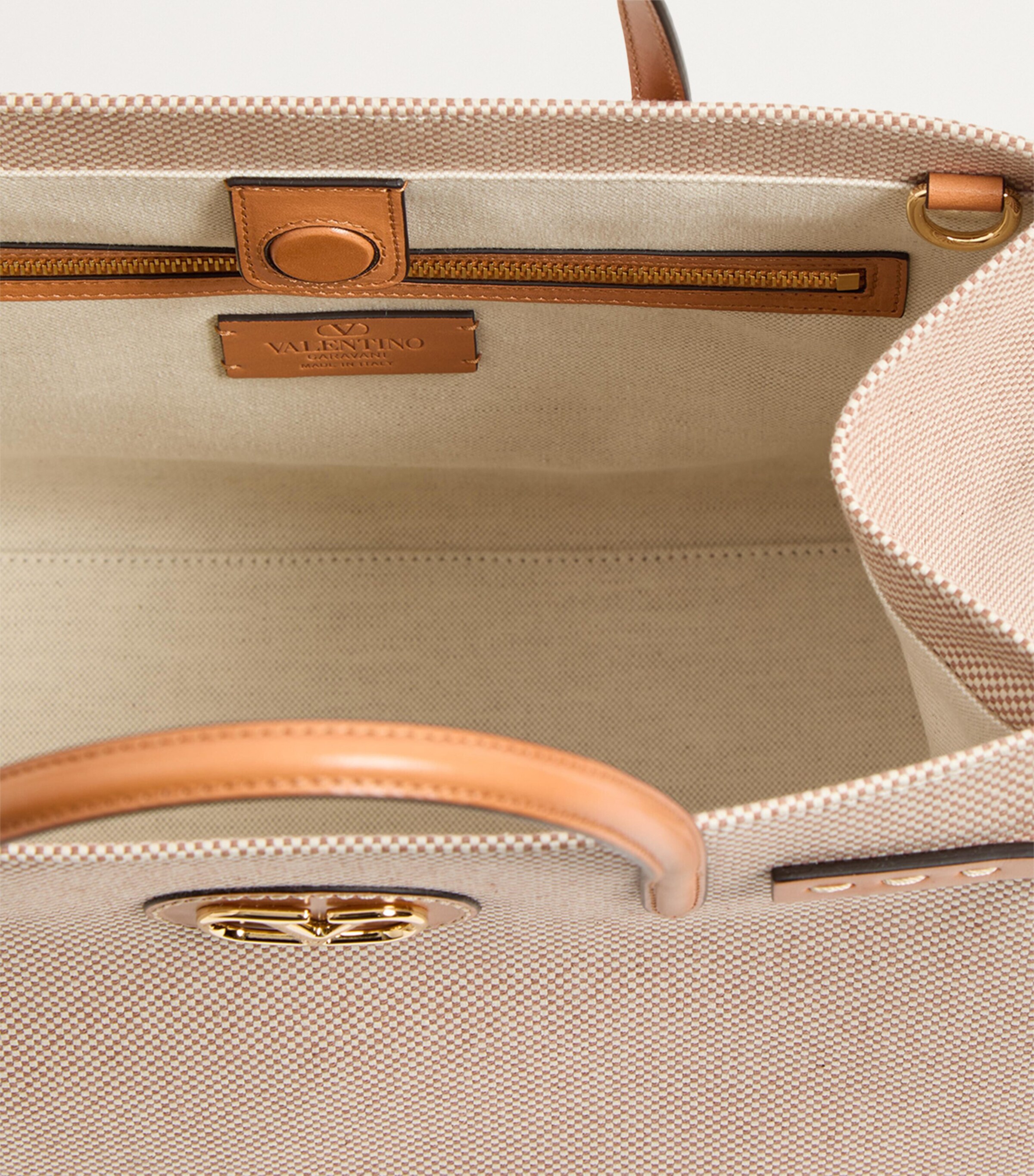 24AW new/VALENTINO GARAVANI アンティーブトートバッグ Bag Valentino Garavani Medium Antibes Tote Bag | Harrods US