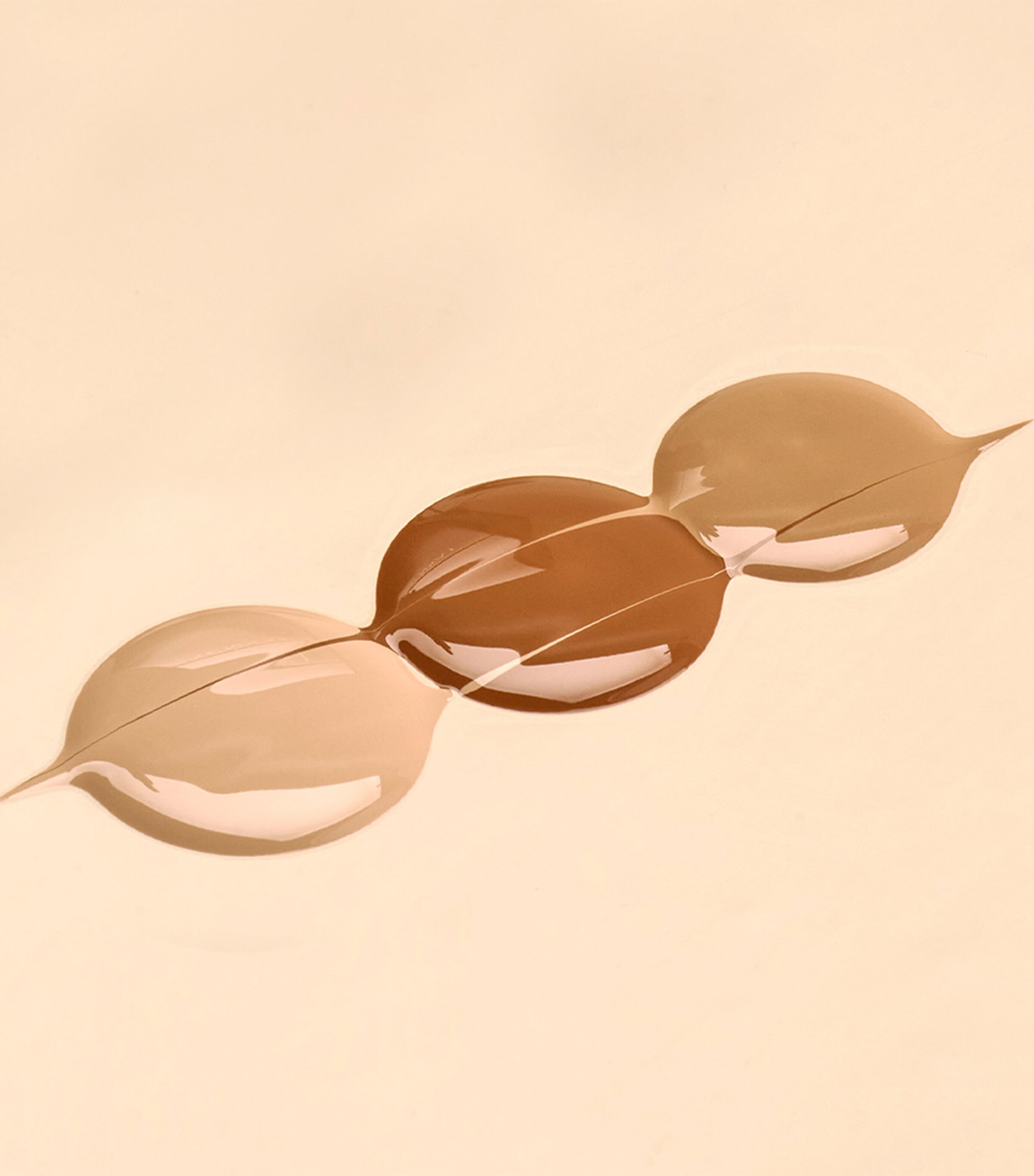 Sensai Luminous Sheer Foundation Light Beige Image 4
