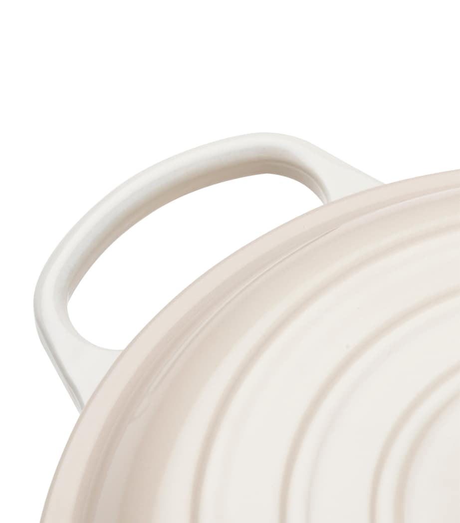 Cast Iron Shallow Round Casserole Dish (26cm) MERINGUE Image 3