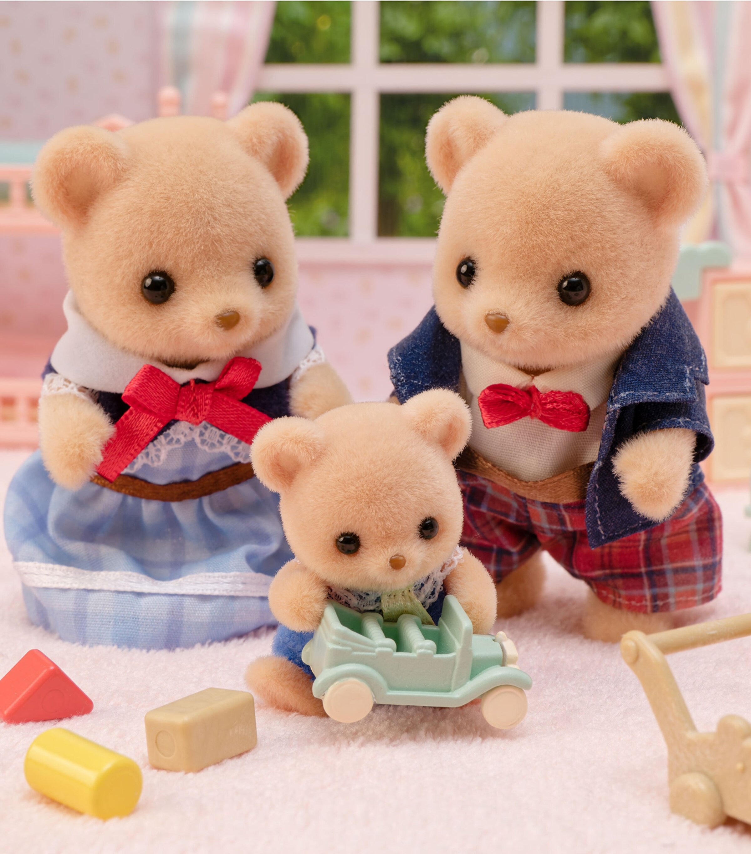 Sylvanian Families Biscuit Bear Family Image 3