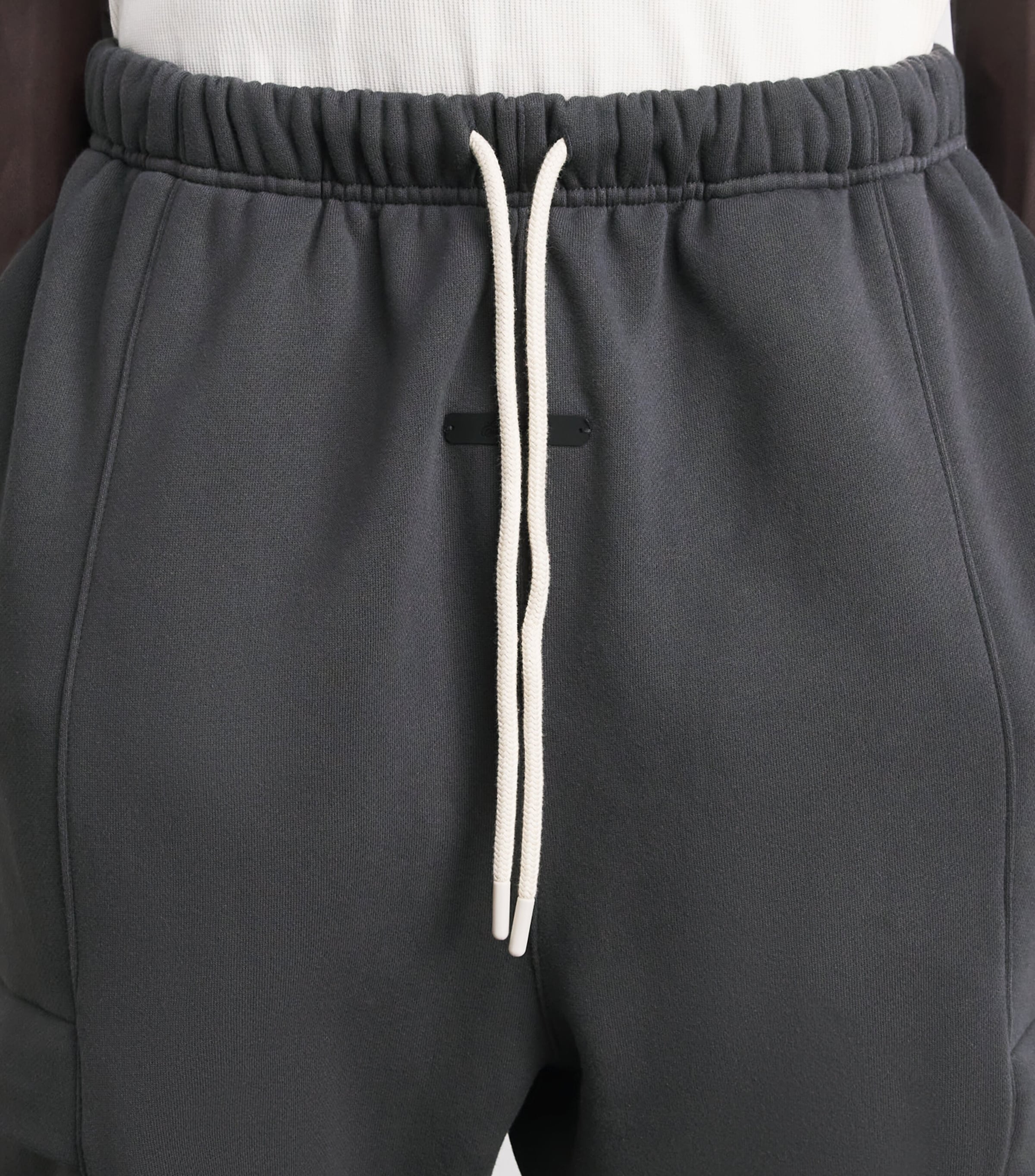 FEAR OF GOD ESSENTIALS Mens Cargo Field Sweatpants Iron Grey Image 3