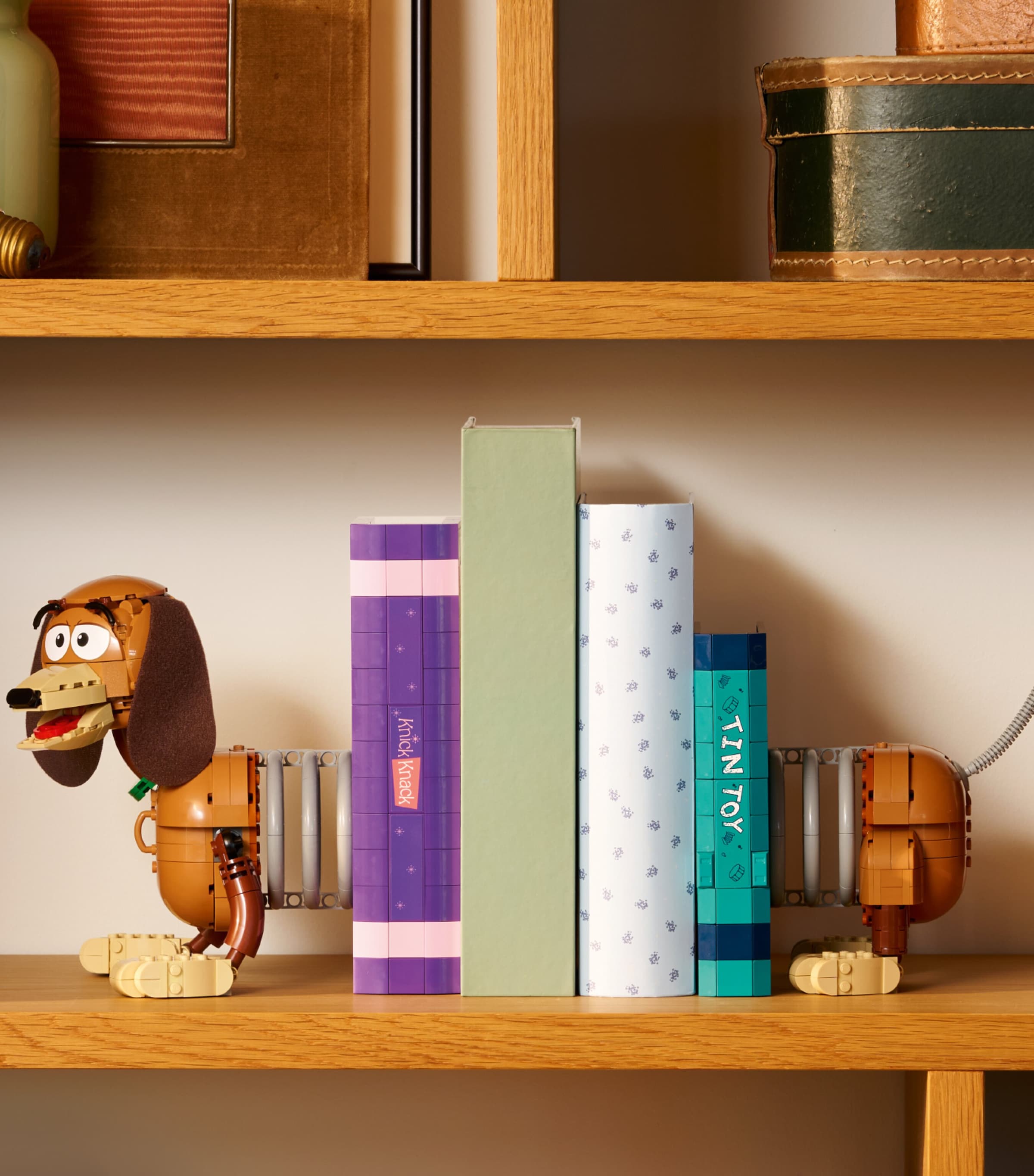 Lego Disney and Pixar Toy Story Slinky Dog Bookends 43301 Image 5
