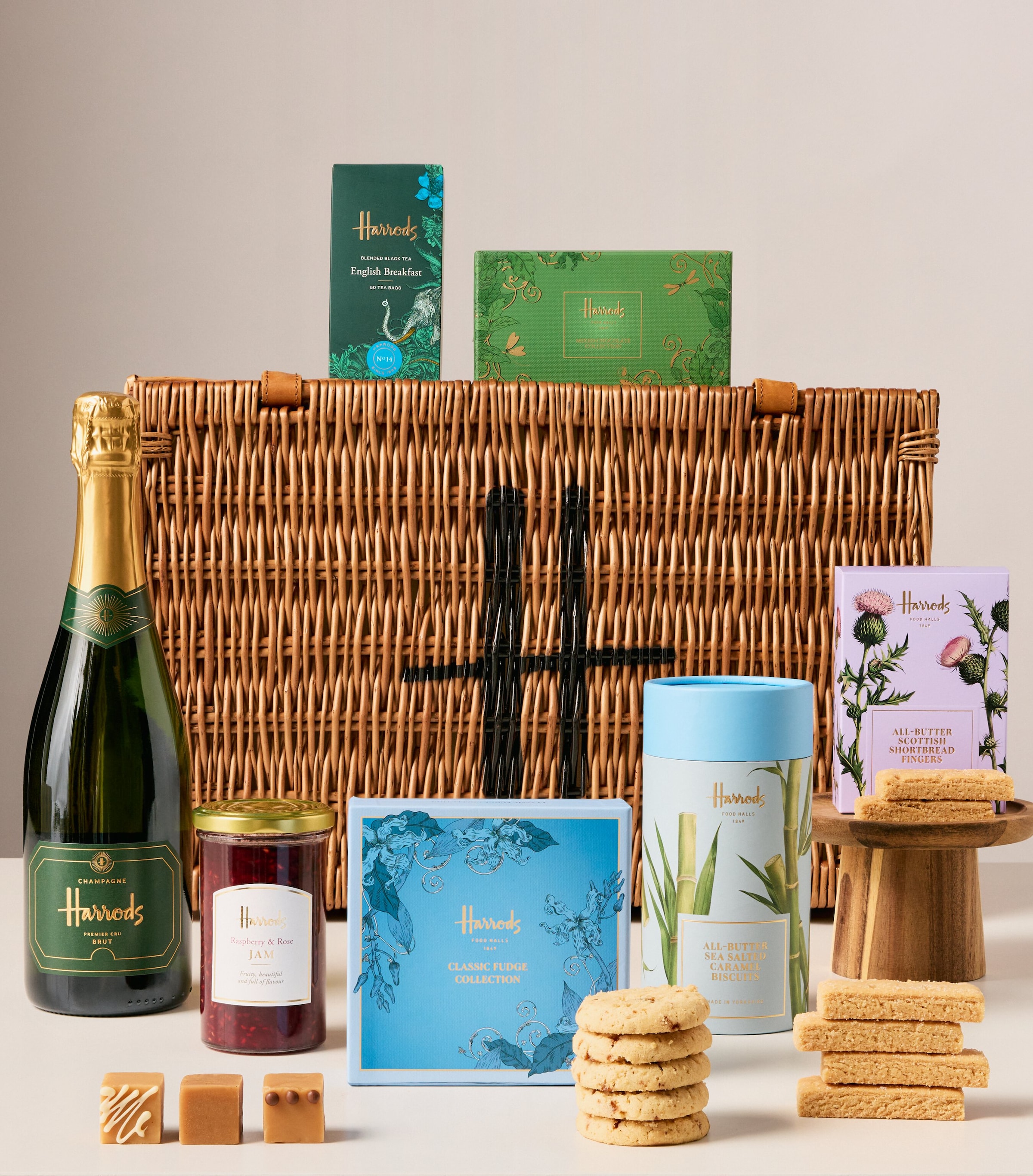 Harrods The Made to Share Hamper | Harrods UK