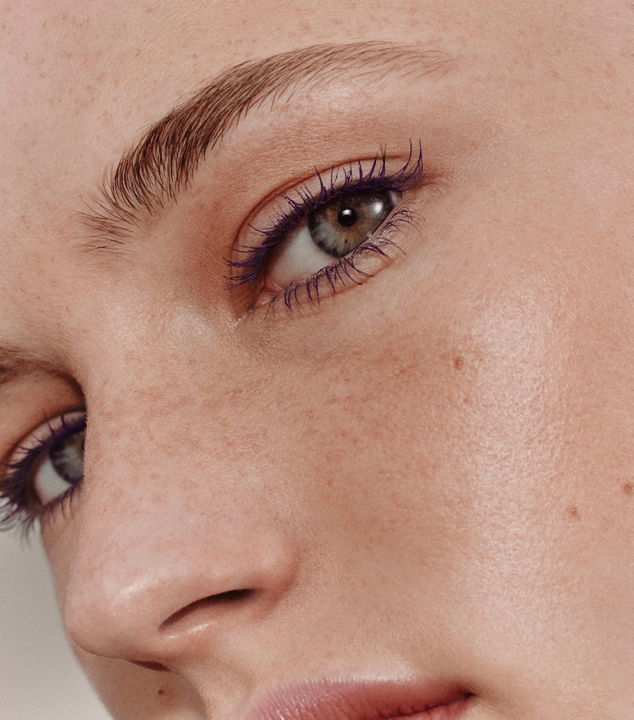 Trait d'Hermès Revitalizing Care Mascara 06 VIOLET INDIGO Image 5