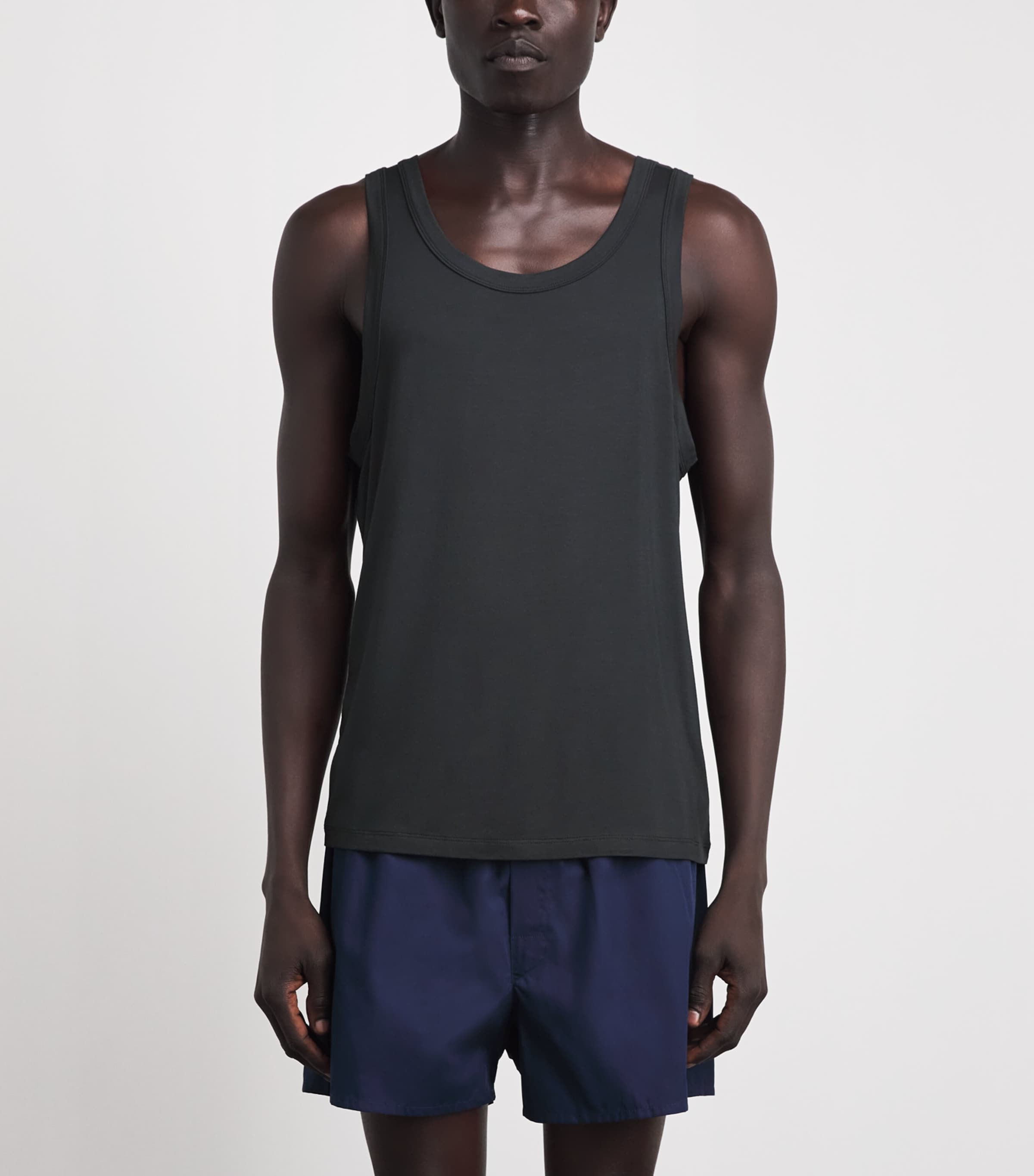 CHÉ Mens Modal-Blend Vest Black Image 4