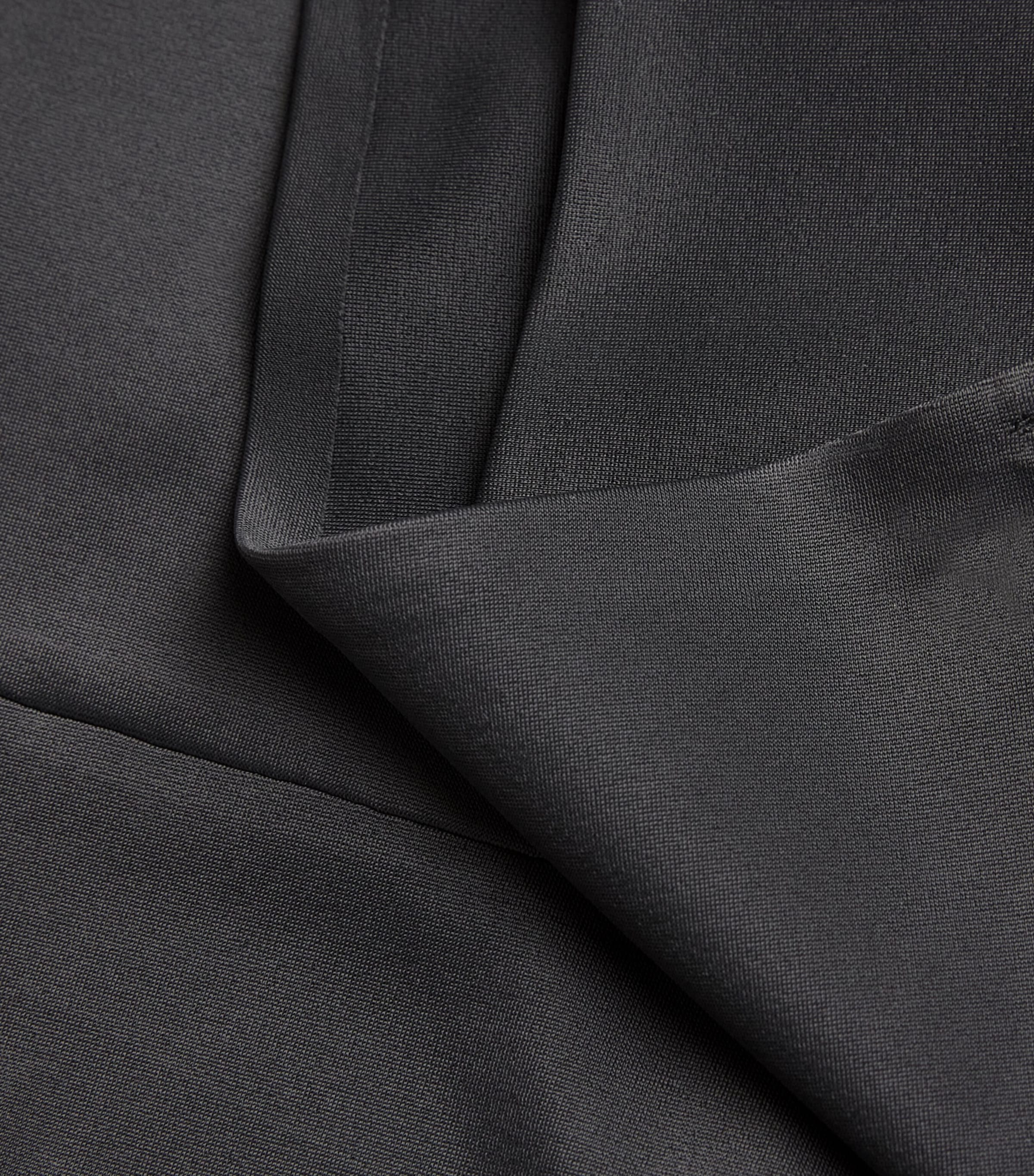 Smoothing Intimates High-Waist Thong ONYX Image 4