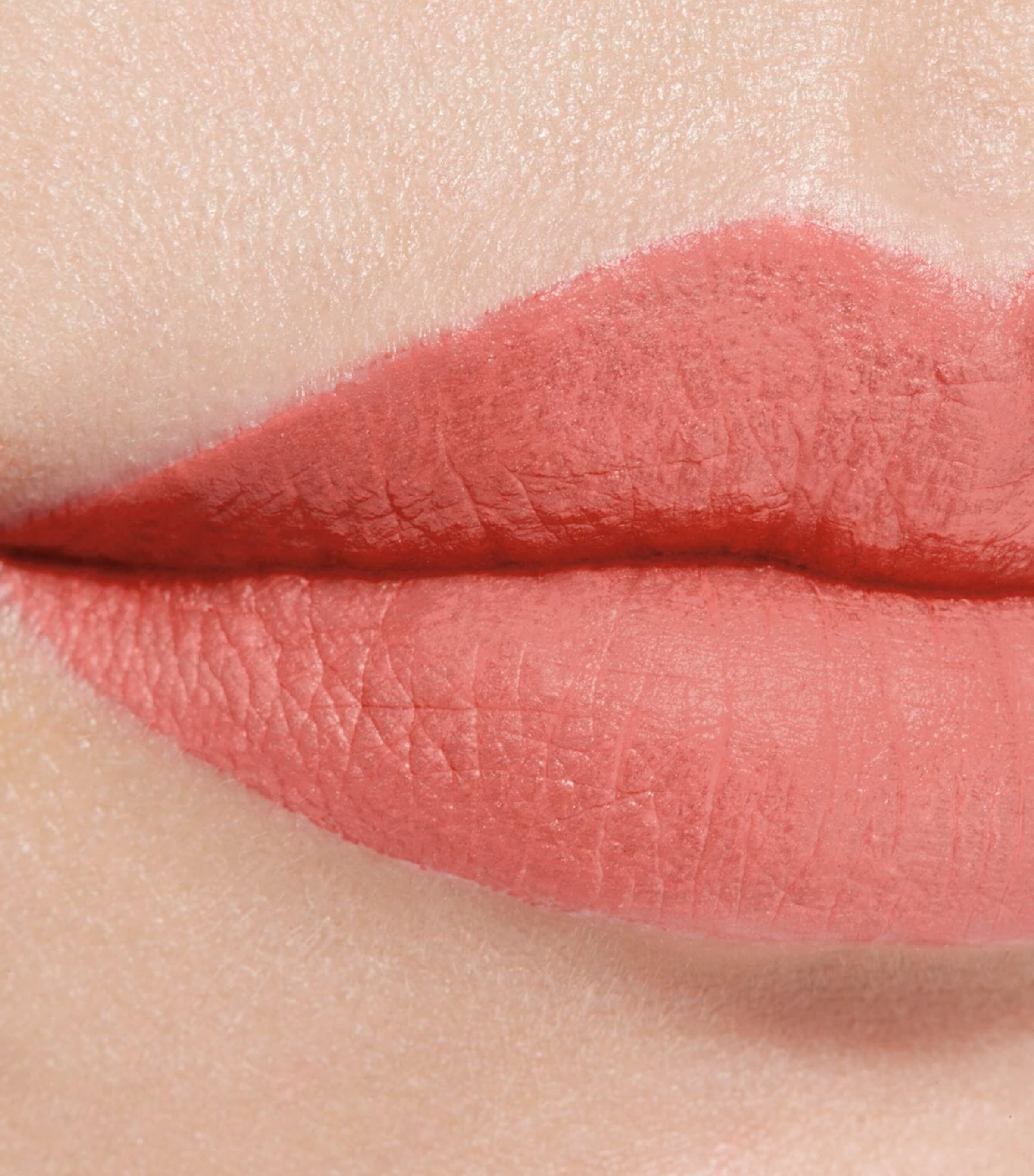 ROUGE ALLURE LIQUID VELVET Ultrawear Intense Matte Liquid Lip Colour TROUBLANTE Image 3