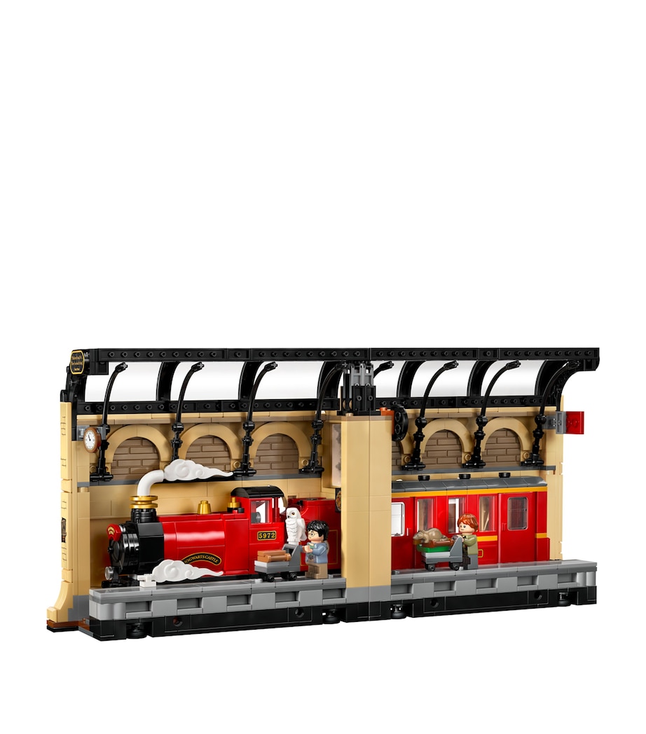 Harry Potter Book Nook: Hogwarts Express 76450 MULTI Image 1