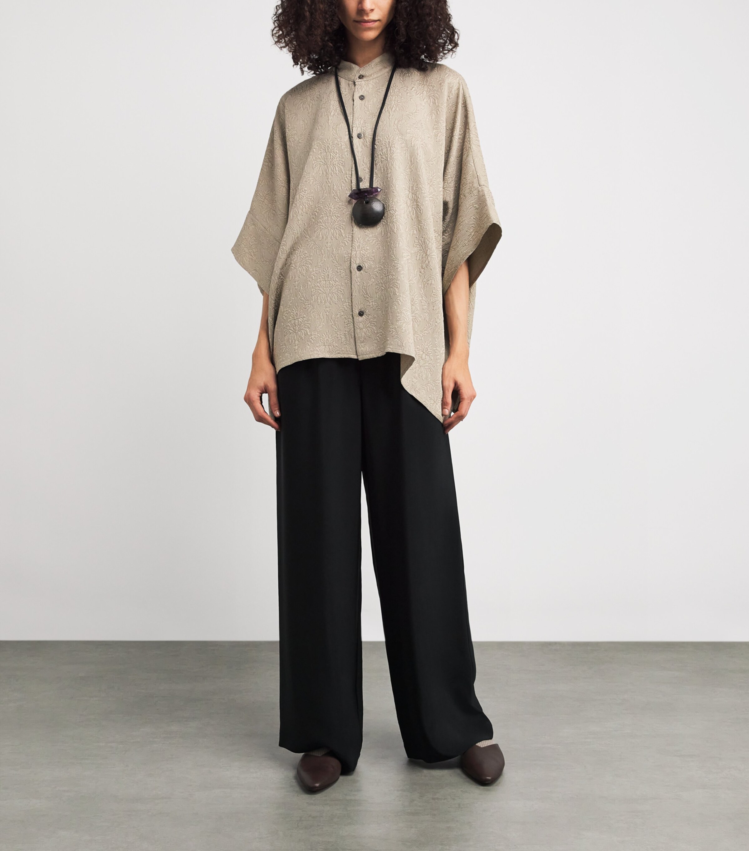Silk Cropped-Sleeve Shirt STONE Image 2