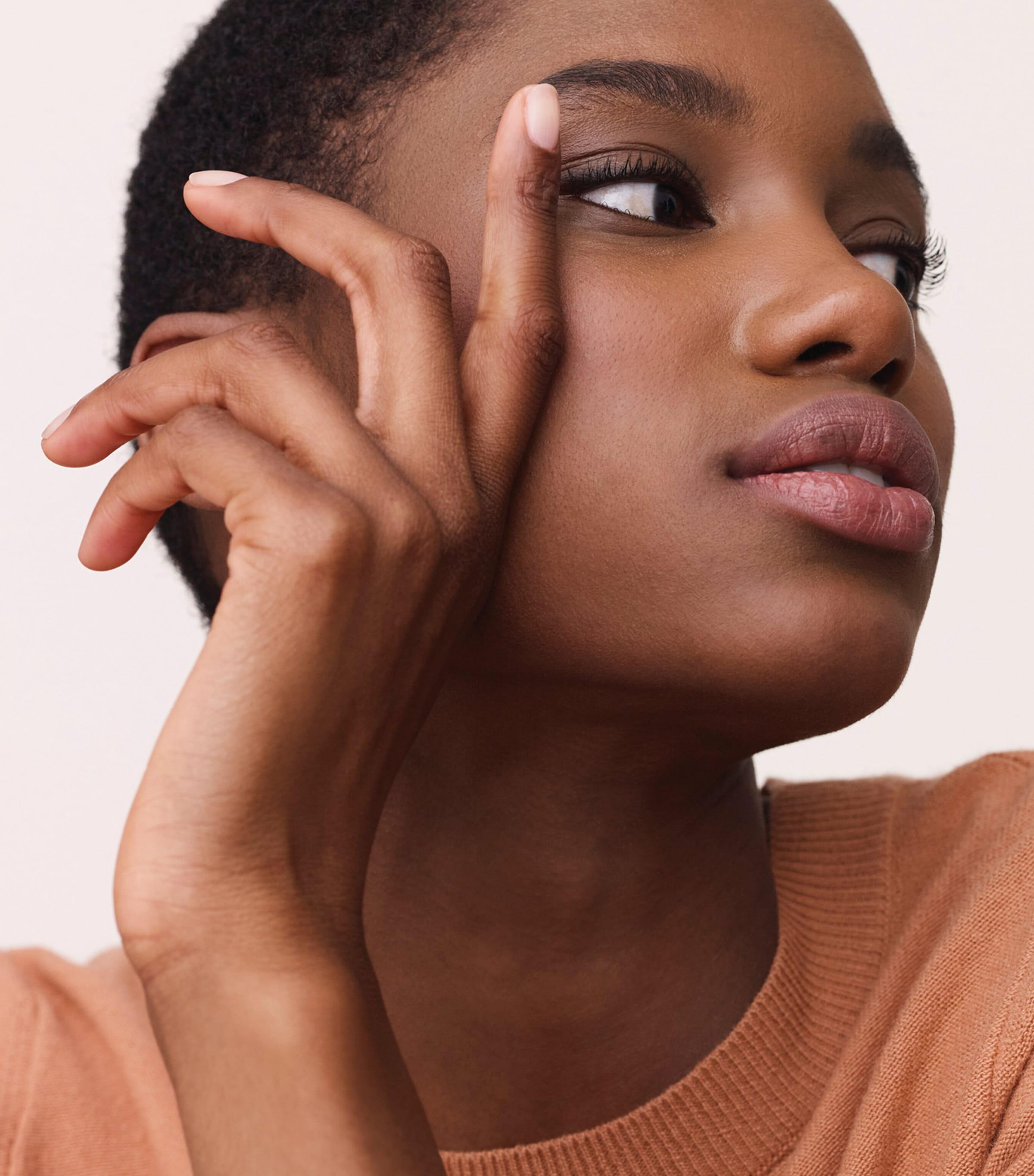 Les Mains Hermès Nail Enamel - 01 Rose Porcelaine 01 ROSE PORCELAINE Image 4