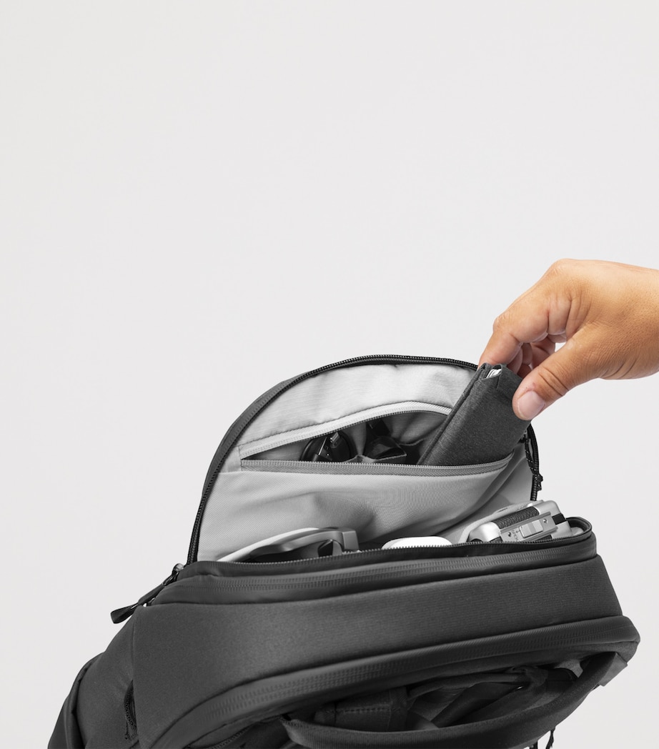 Canvas Expandable 30-Litre Travel Backpack BLACK Image 11