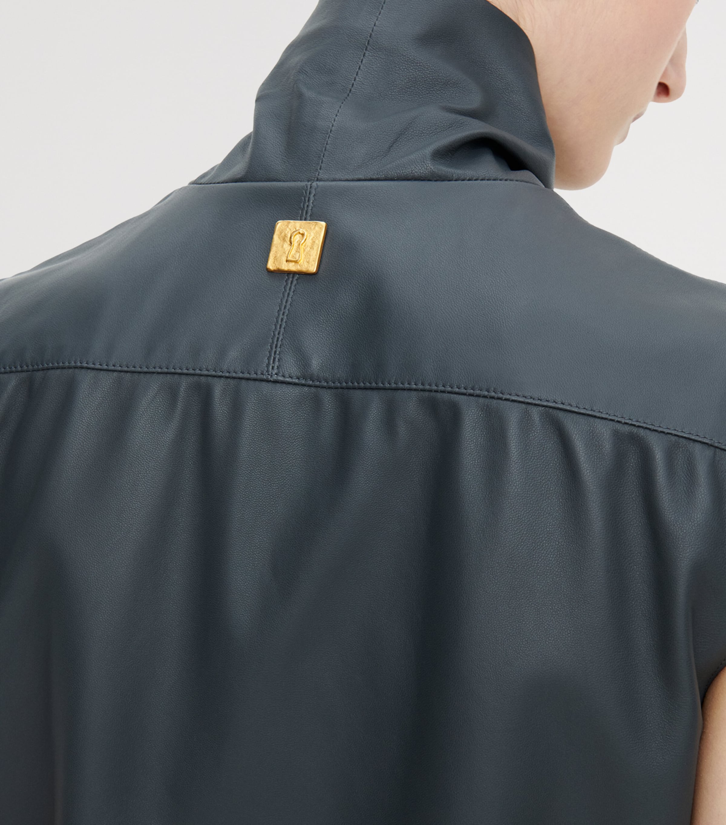 Leather Lavallière Top 999 BLACK Image 3