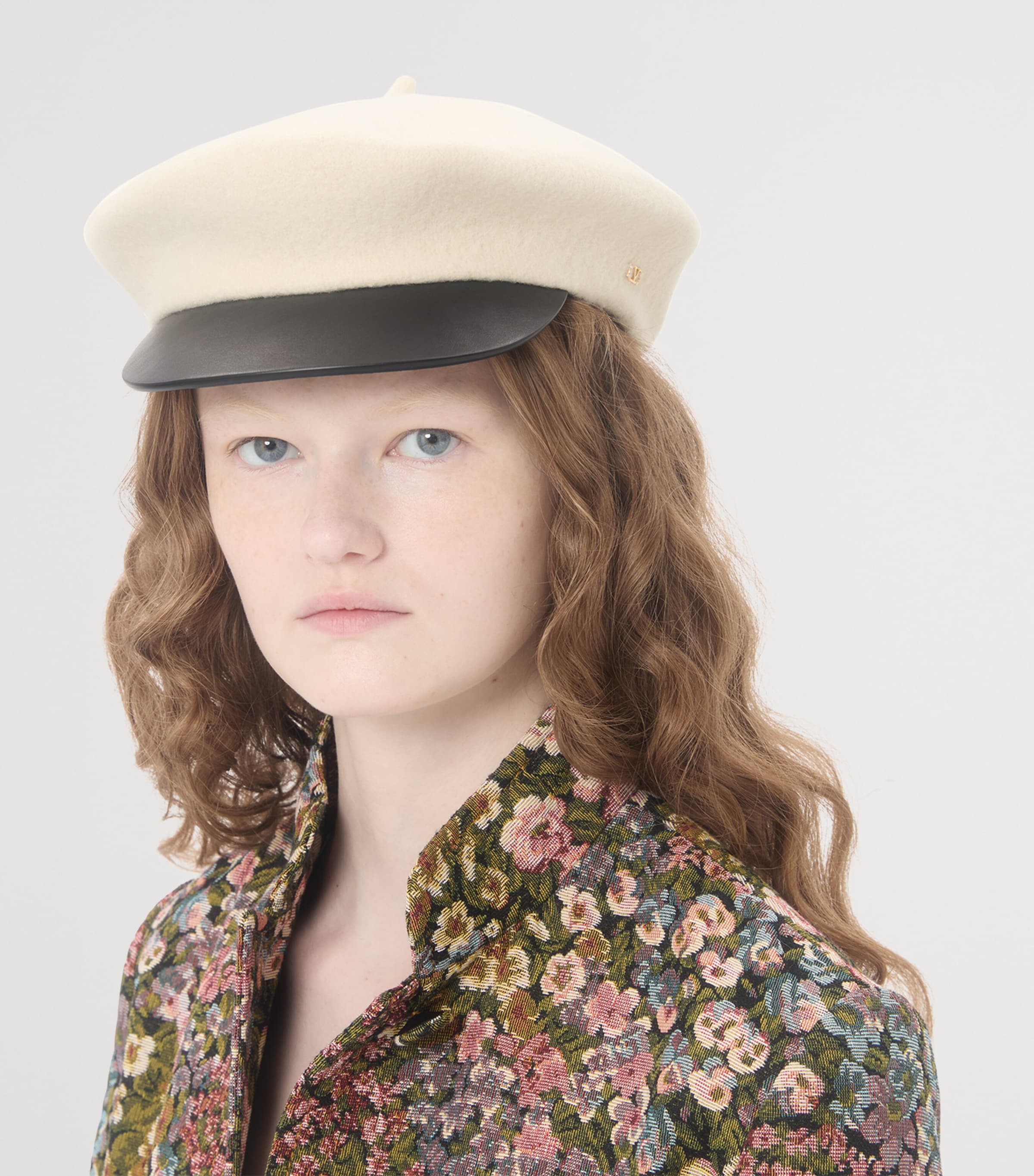 Wool Leather-Trim VLogo Signature Beret Q86 Image 2