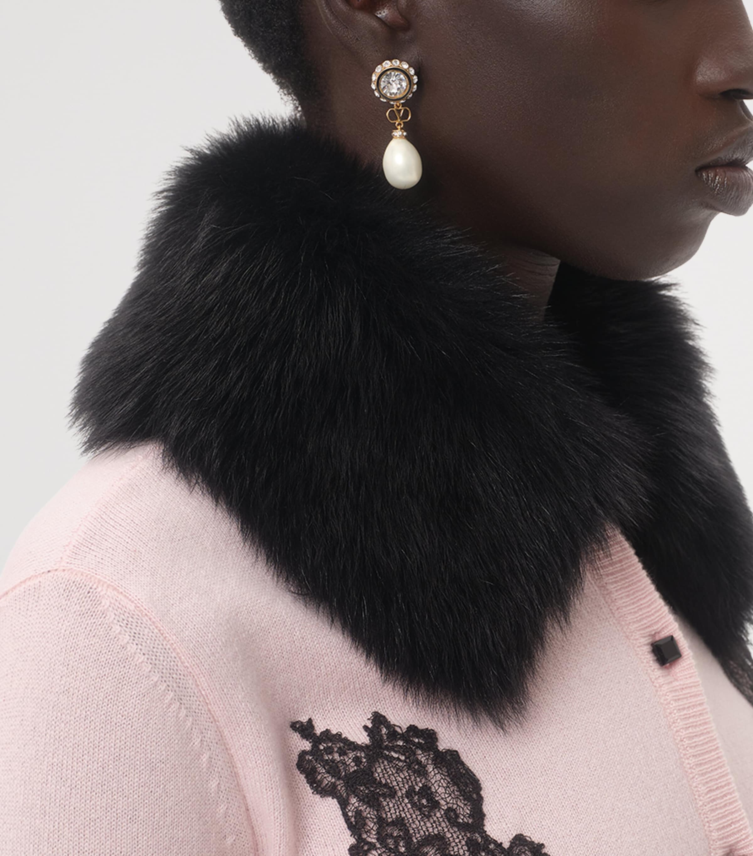 VLogo Signature Pearl Earrings RFR Image 2