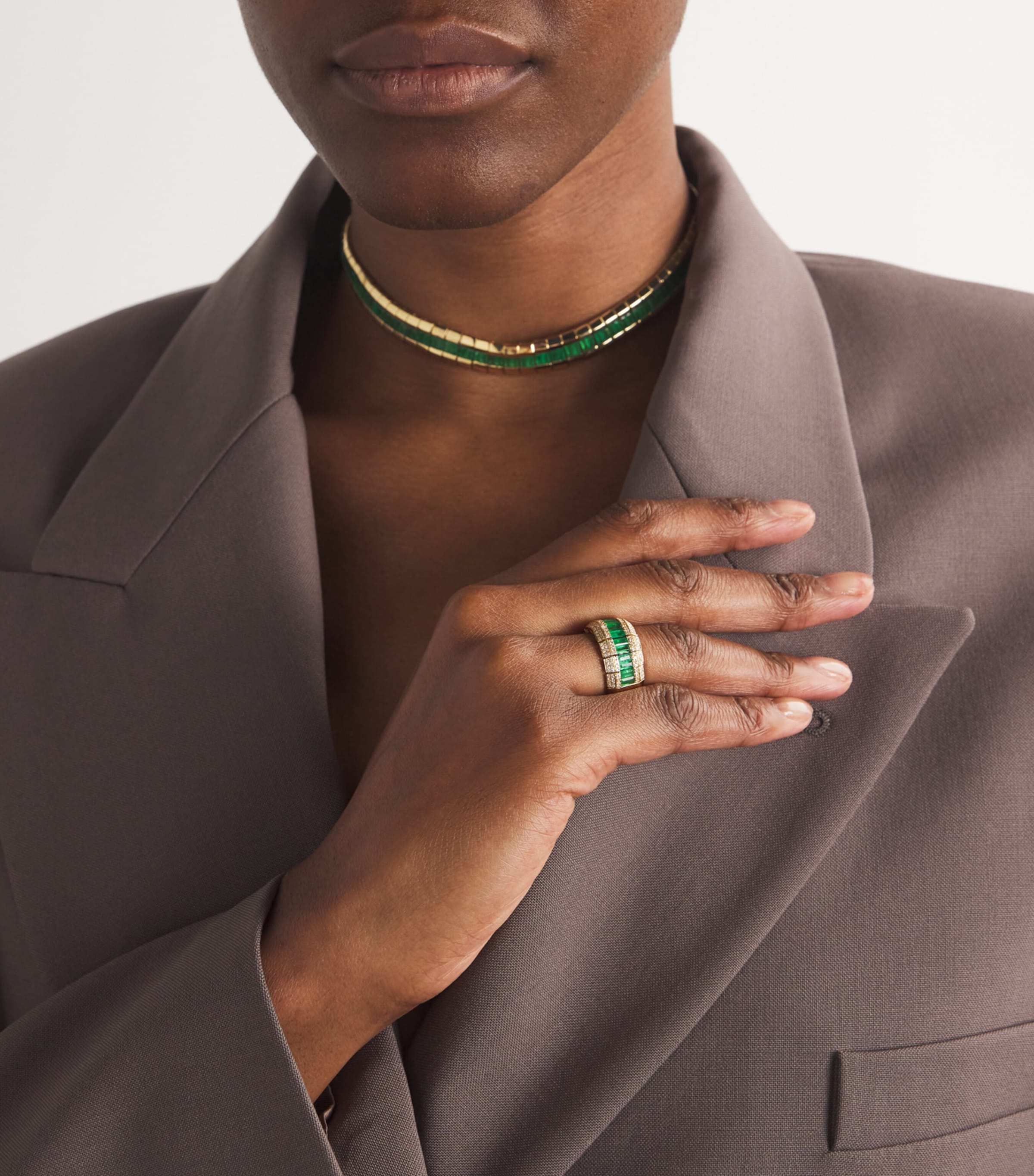 SHAY Yellow Gold, Emerald and Diamond Stretch Ring Yellow Gold Image 5