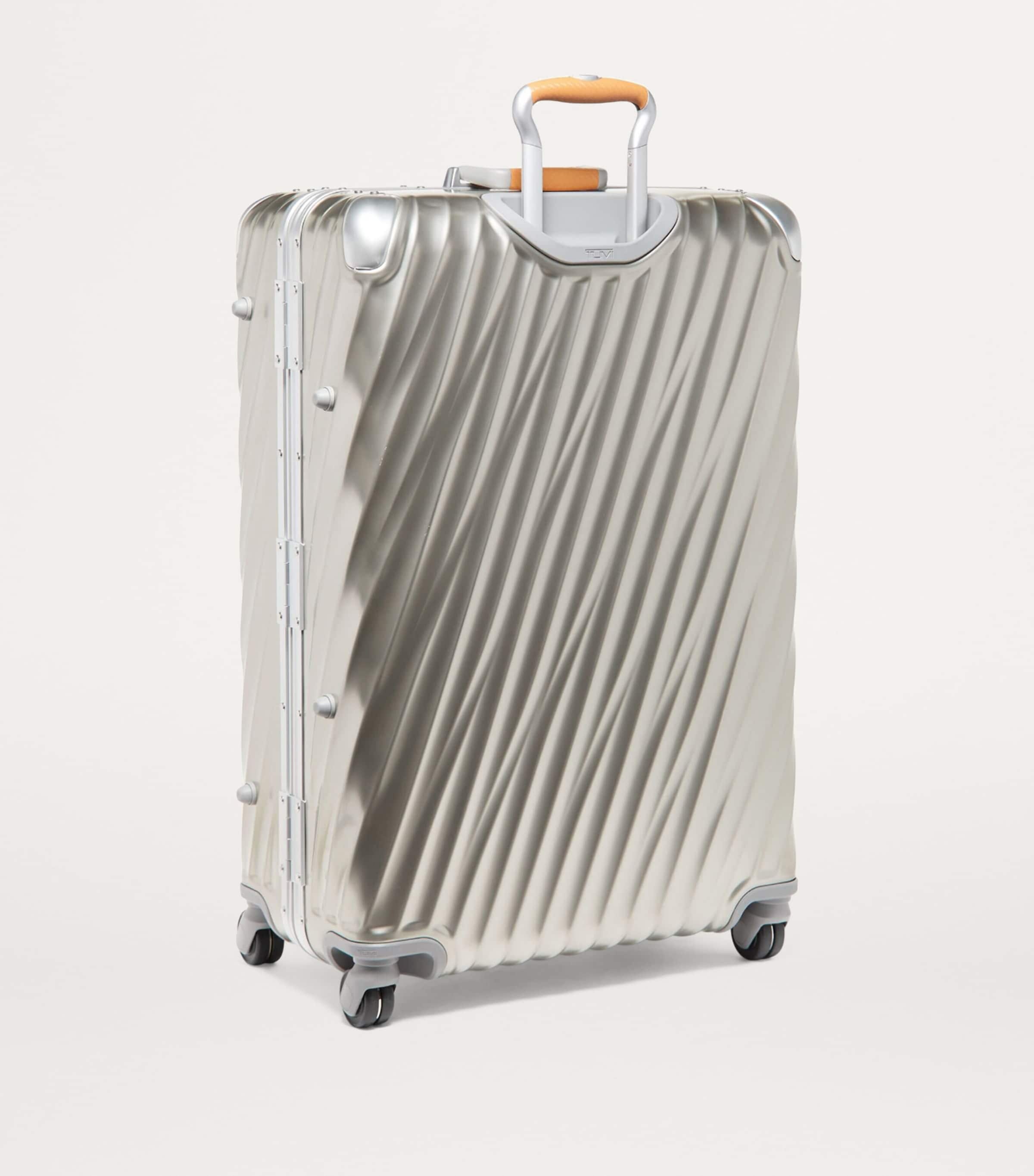 Titanium 19 Degree Suitcase (77.5cm) TITANIUM 1864 Image 2